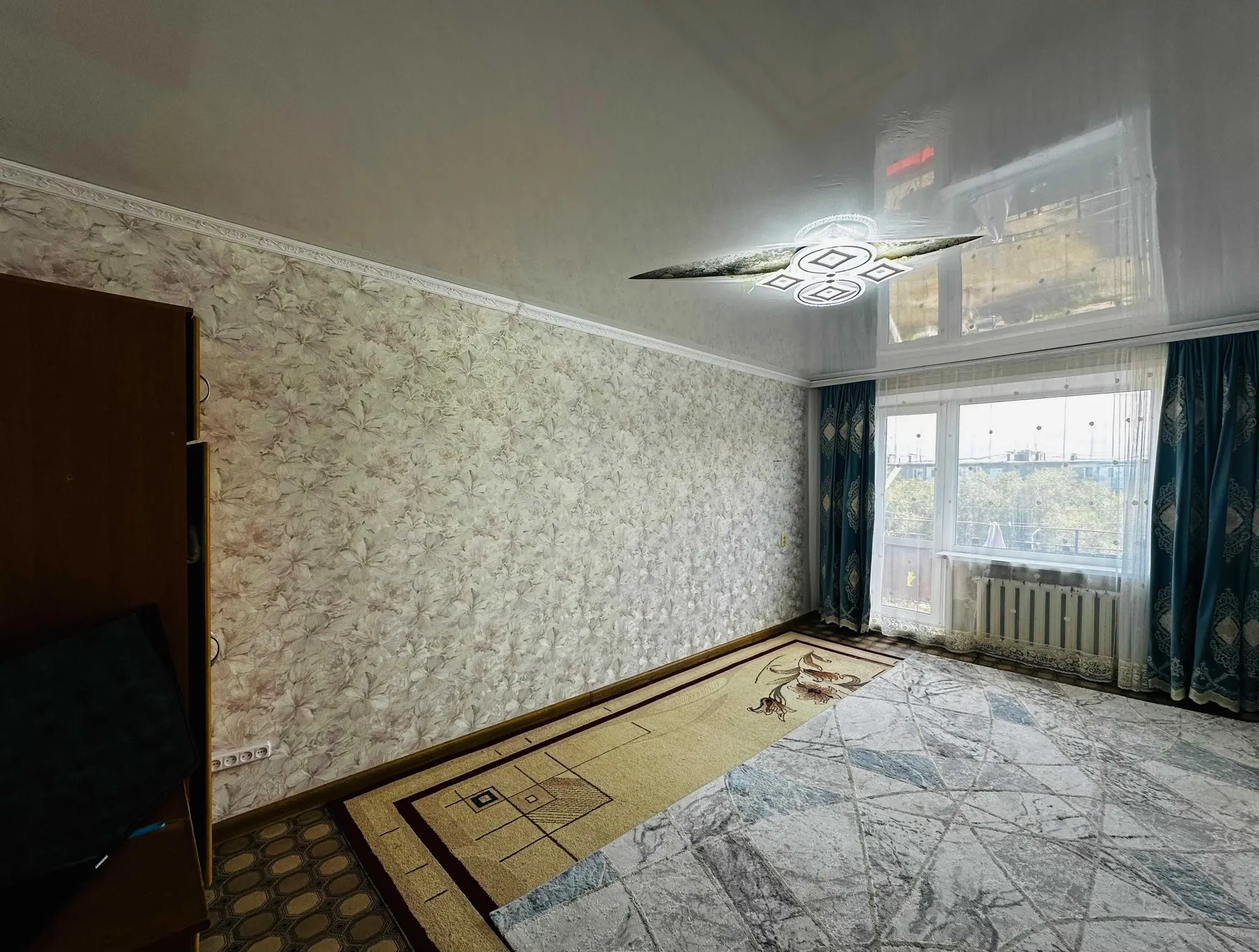 Предлагаем 2-ком квартиру на 26 квартале на 5 этаже (1 / 5)