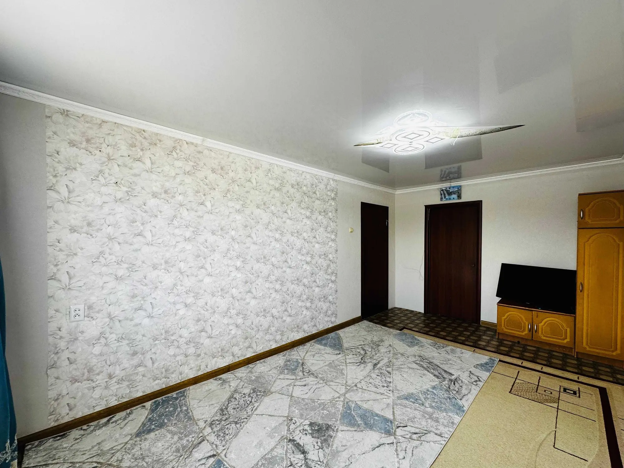 Предлагаем 2-ком квартиру на 26 квартале на 5 этаже (2 / 5)