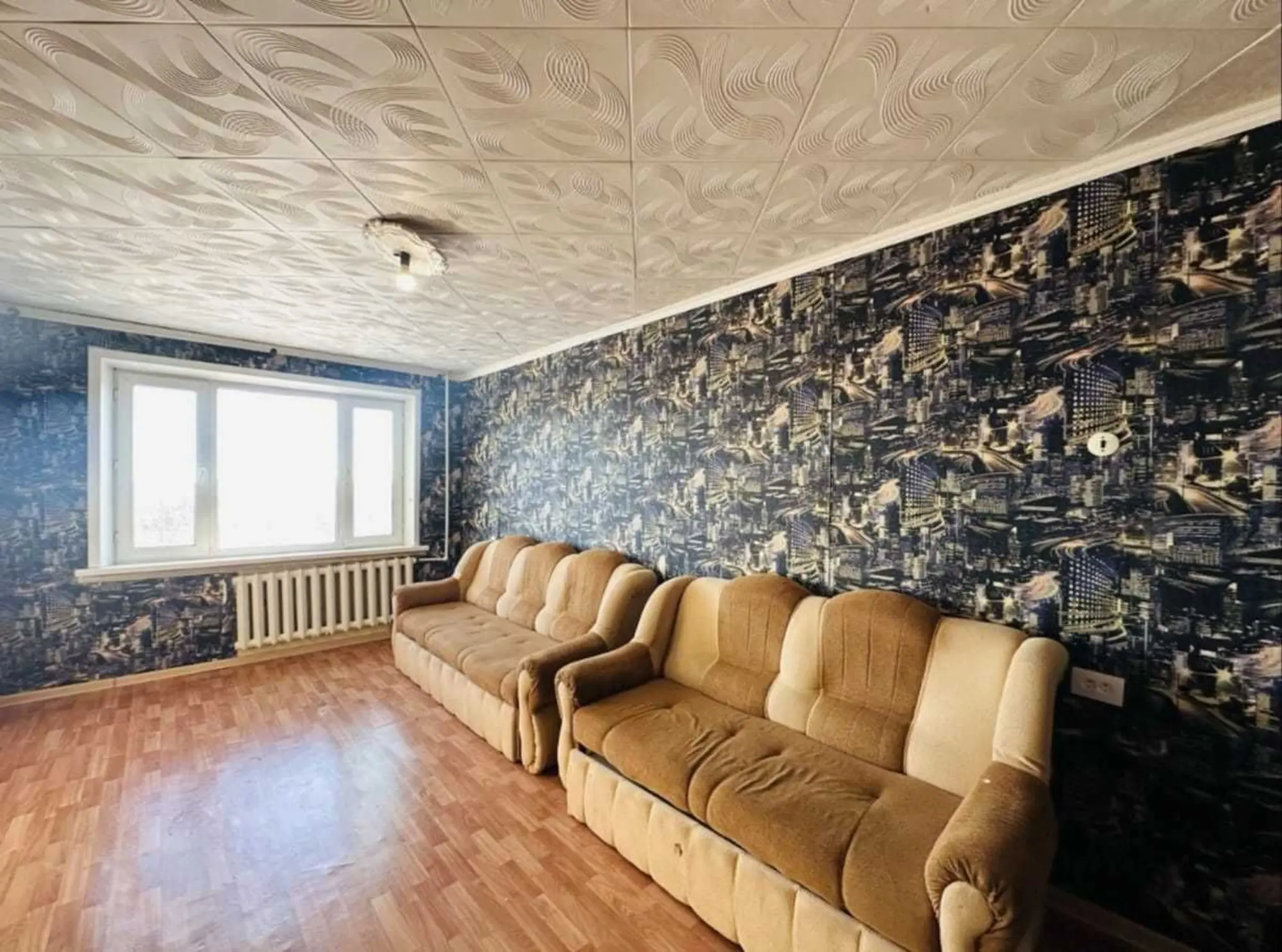 Предлагаем 2-ком квартиру на 31 квартале на 4 этаже (4 / 8)