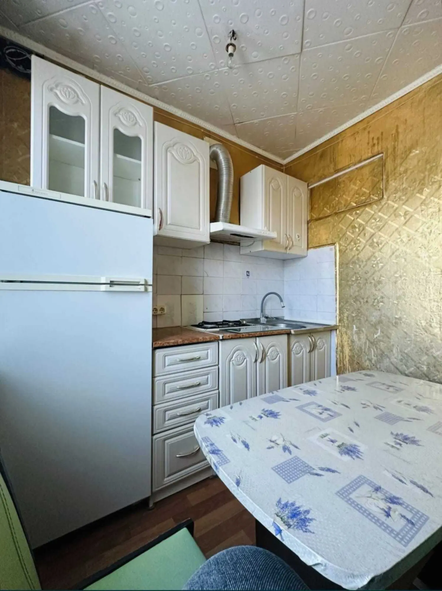 Предлагаем 2-ком квартиру на 31 квартале на 4 этаже (6 / 8)