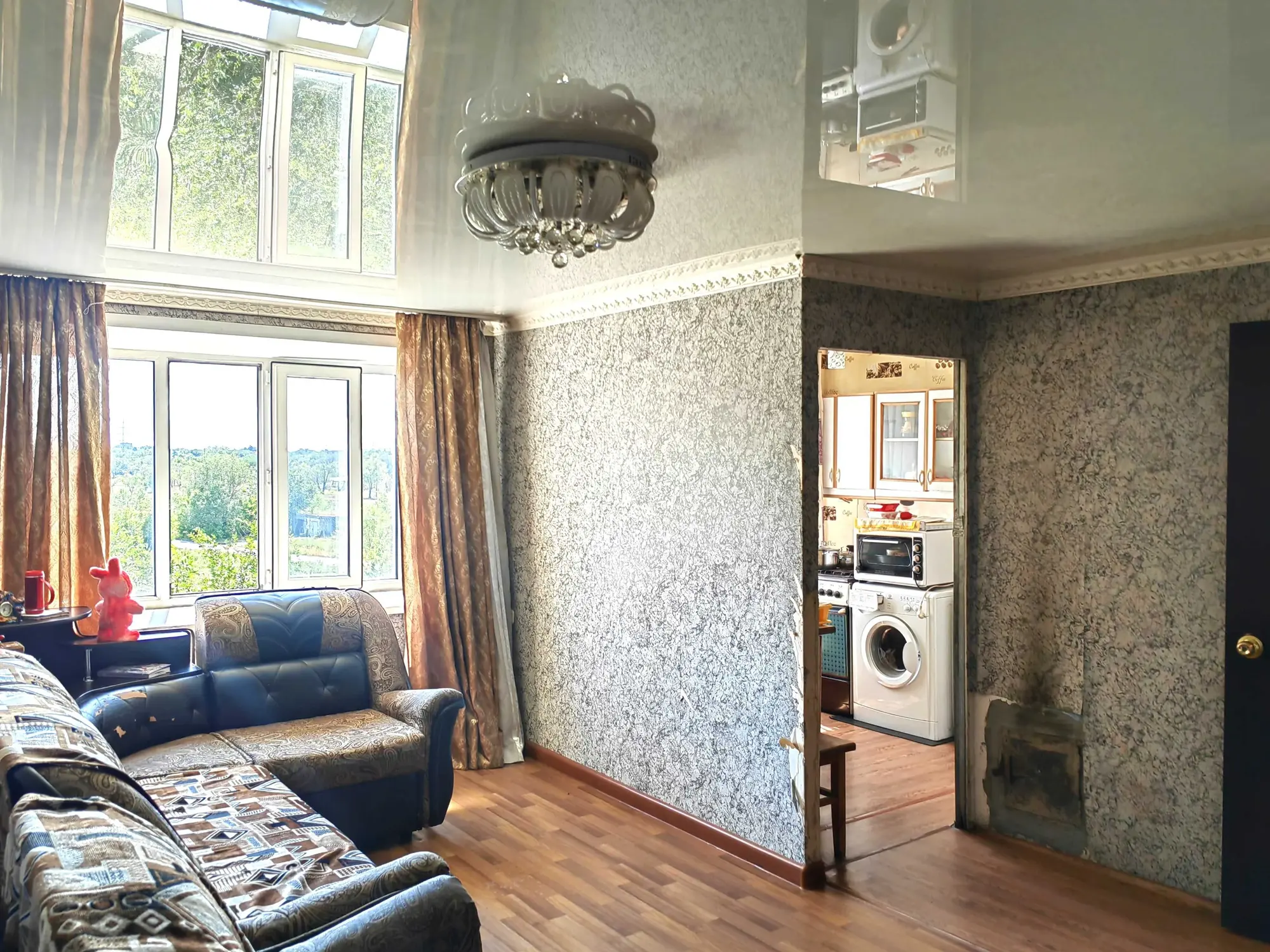 Светлая теплая 2-комнатная кв-ра в кирпичном доме р-он ЖБИ ул.Ишимская (2 / 20)