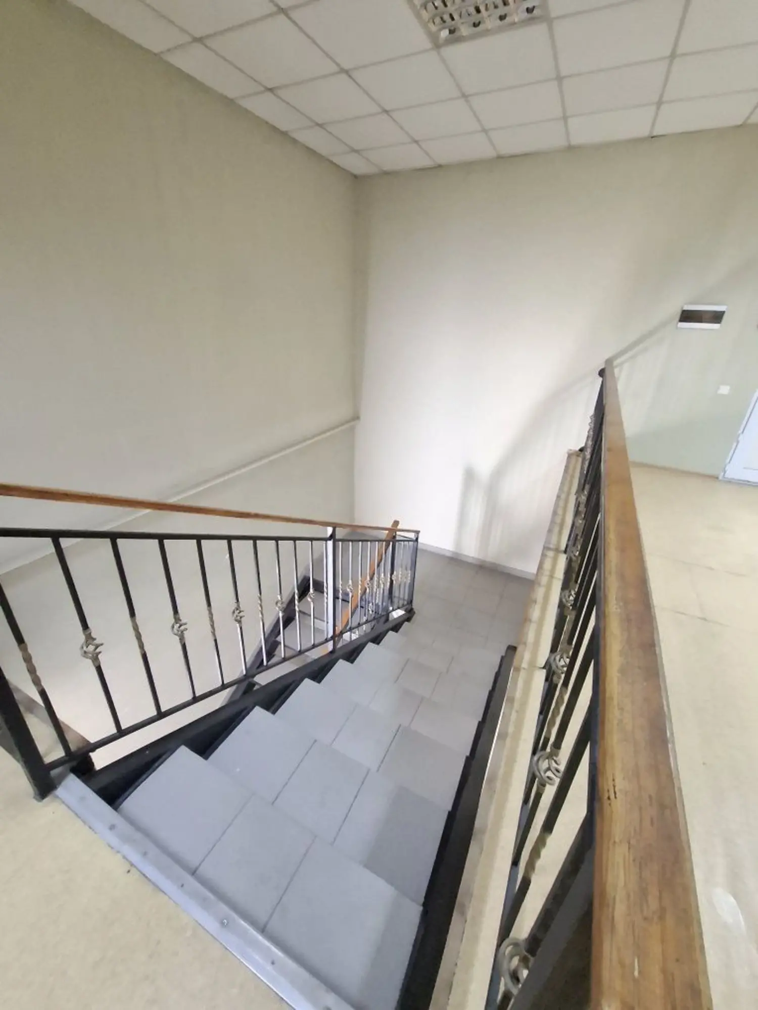 Промбаза - АРЕНДА Ж.Д. Тупик. Кран. Тельфер. Весовая.АБК. Скважина. (8 / 20)