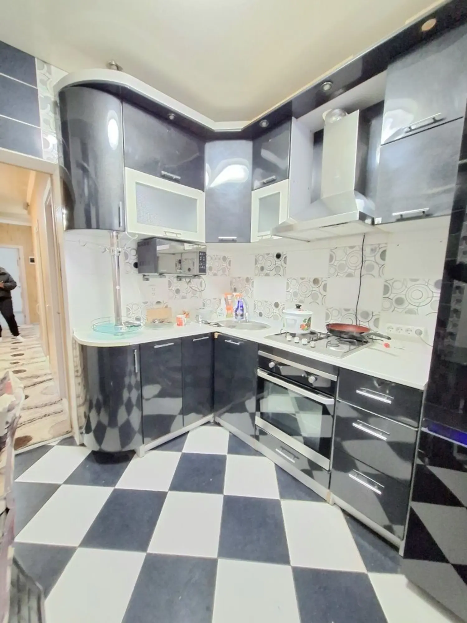 Улучшенная 3 ком. С Гаражом Майкудук ул Магнитогорская 44 евроремонт, (10 / 20)