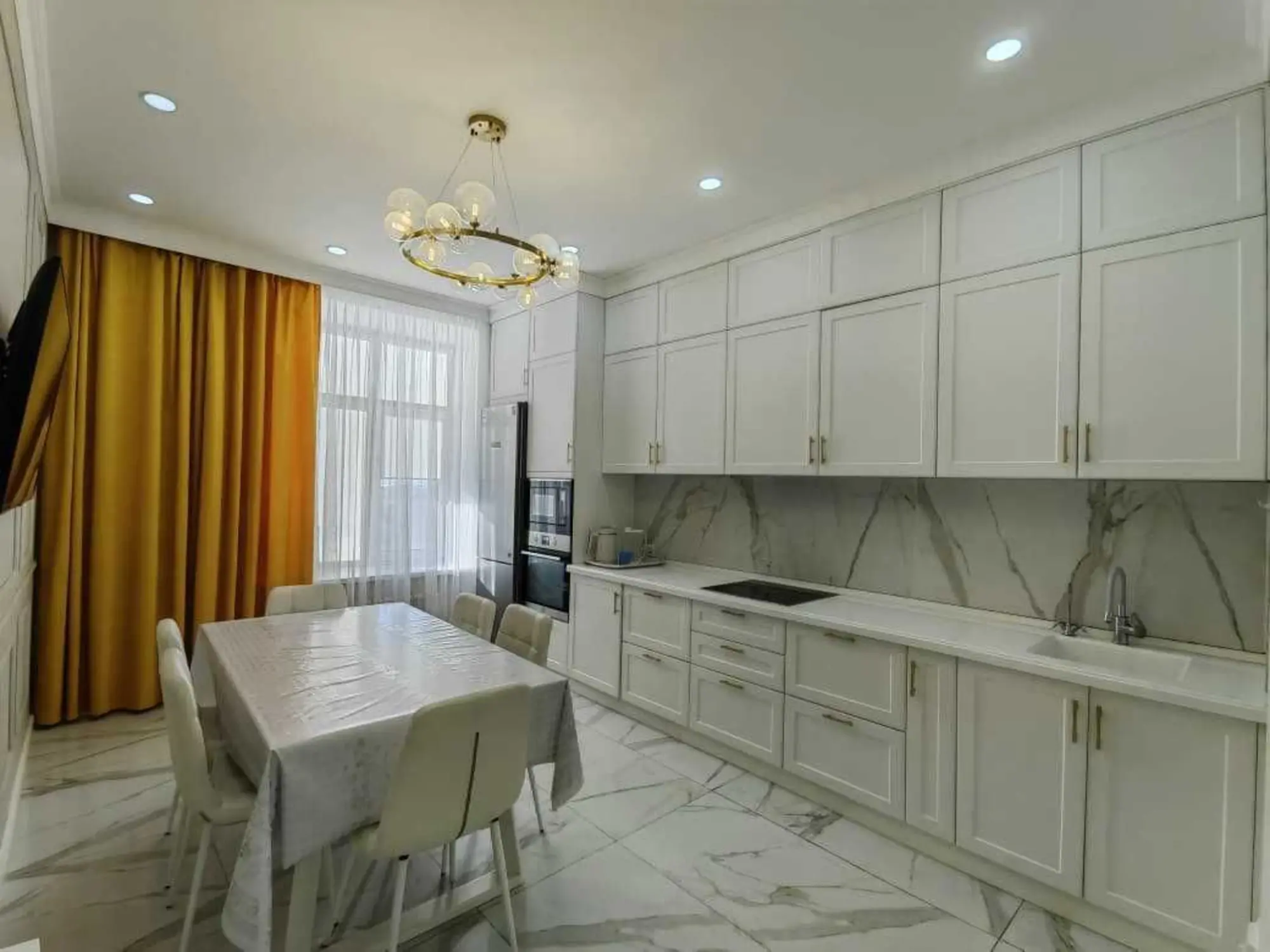 Уютная 3-комнатная Юго-Восток ЖК Арман Кала с мебелью и техникой,2020г (1 / 20)