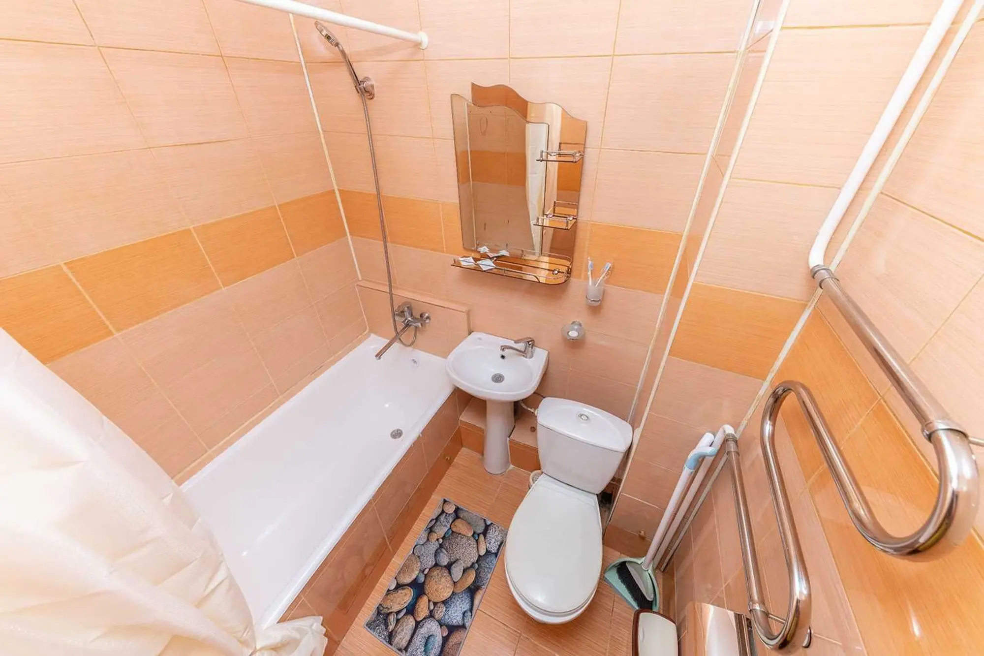 Квартира однушка (1ком), м-н №11, 4. Шаляпина/Алтынсарина, ТРЦ Москва (4 / 10)