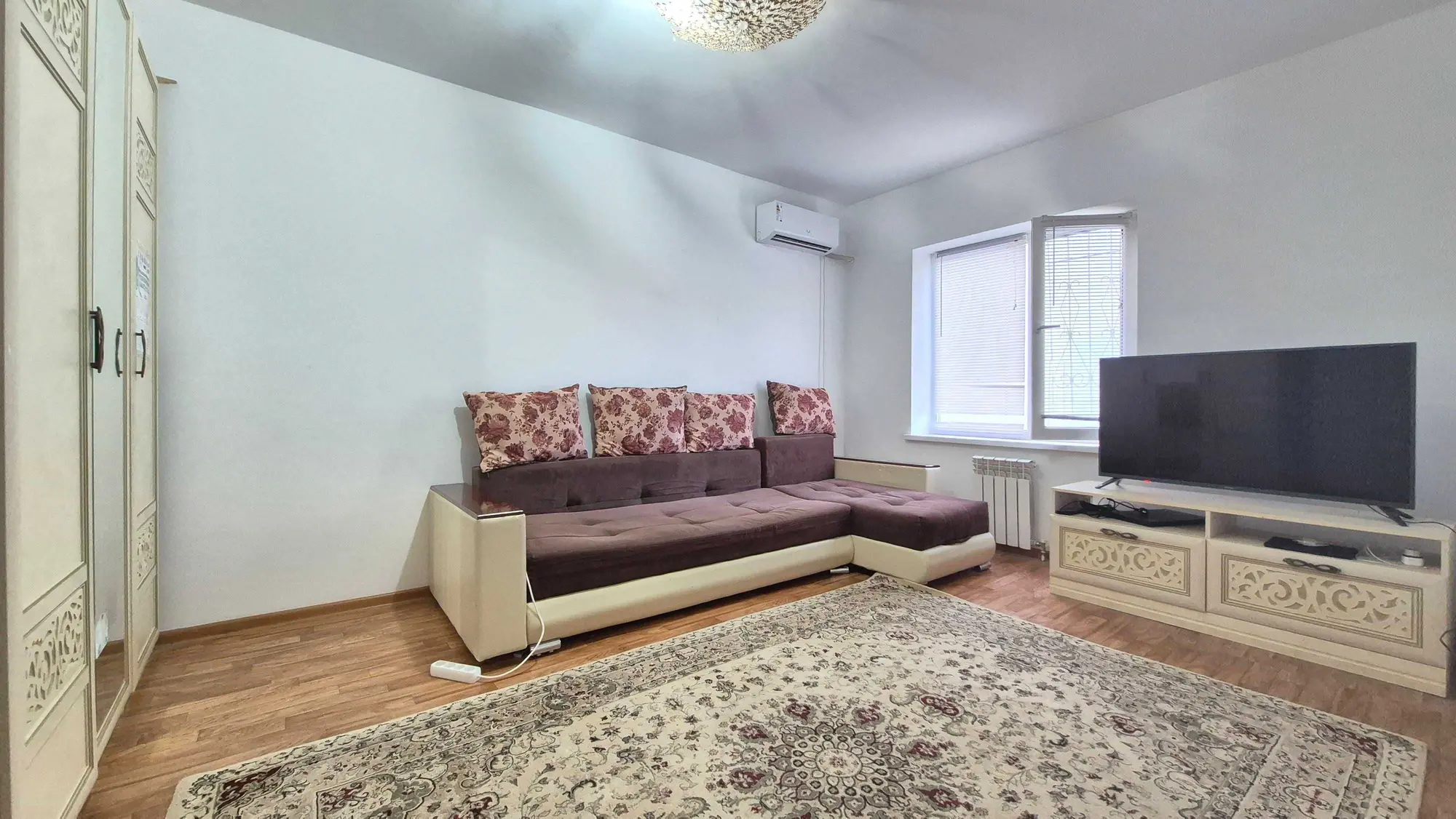 Продается 1 комнатная квартира (Нурсая, Куншуак 1/2) (3 / 13)