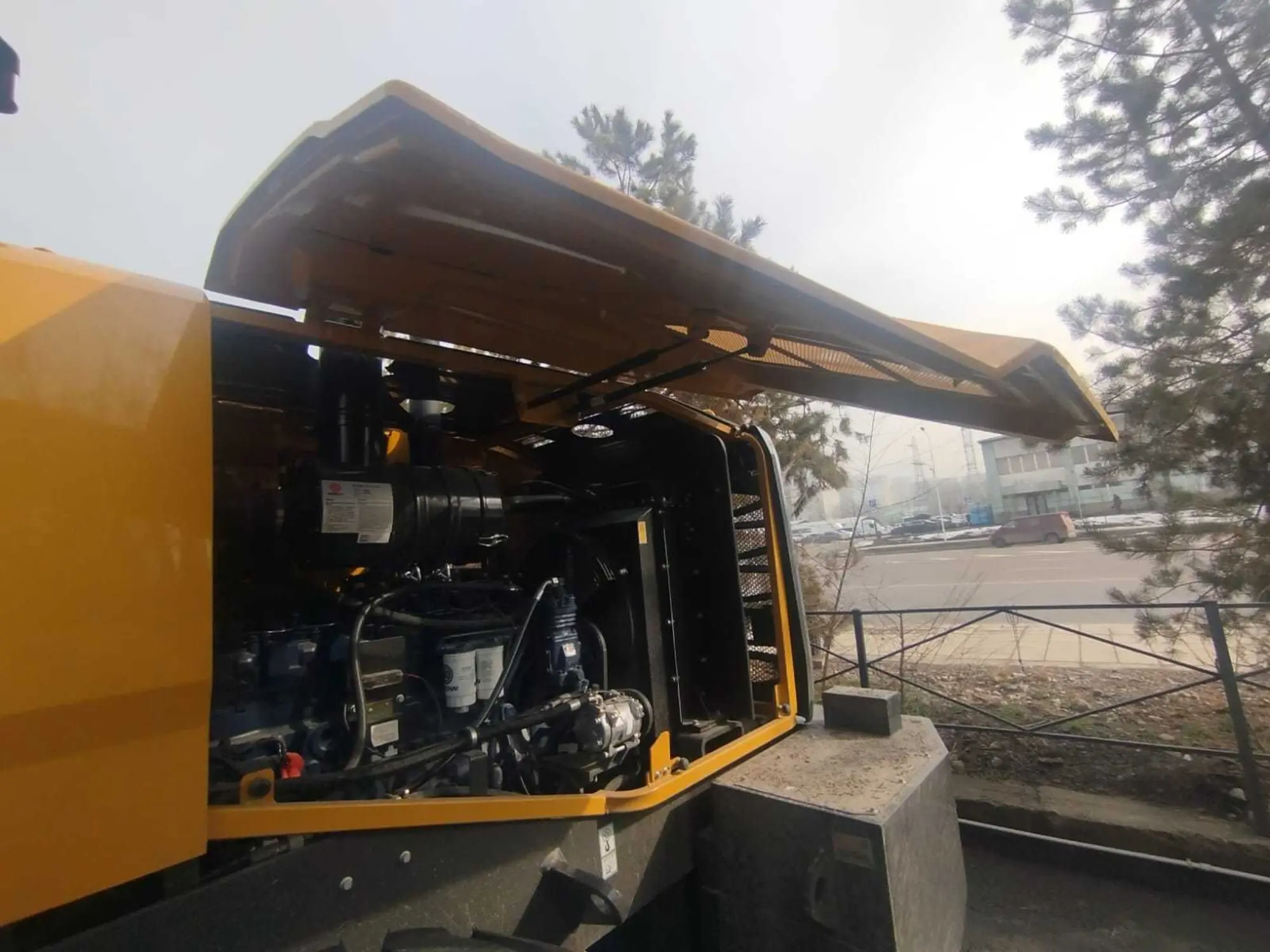 Фронтальный погрузчик XCMG XC936 (3 / 6)