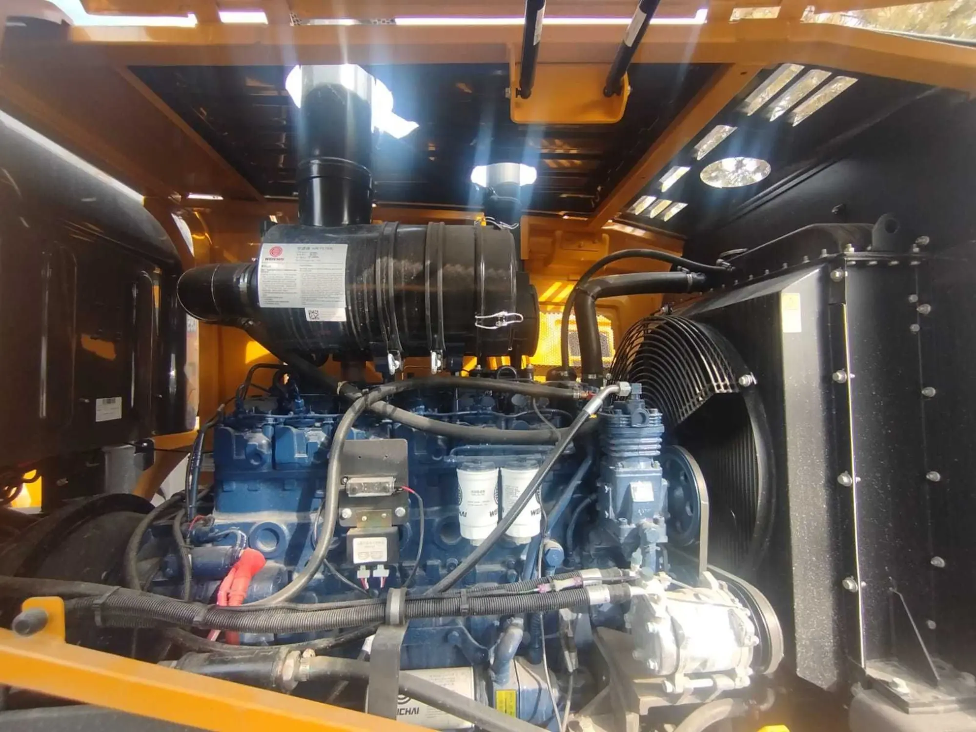 Фронтальный погрузчик XCMG XC936 (6 / 6)