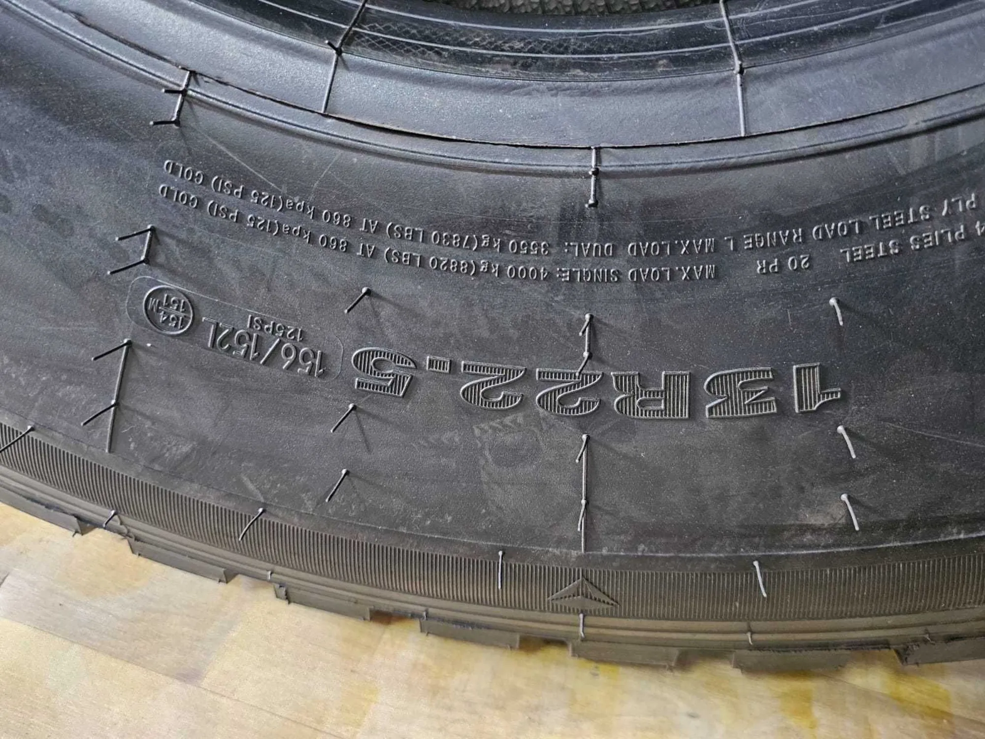 13R22,5 20PR HO301 156/152L ONYX (2 / 6)