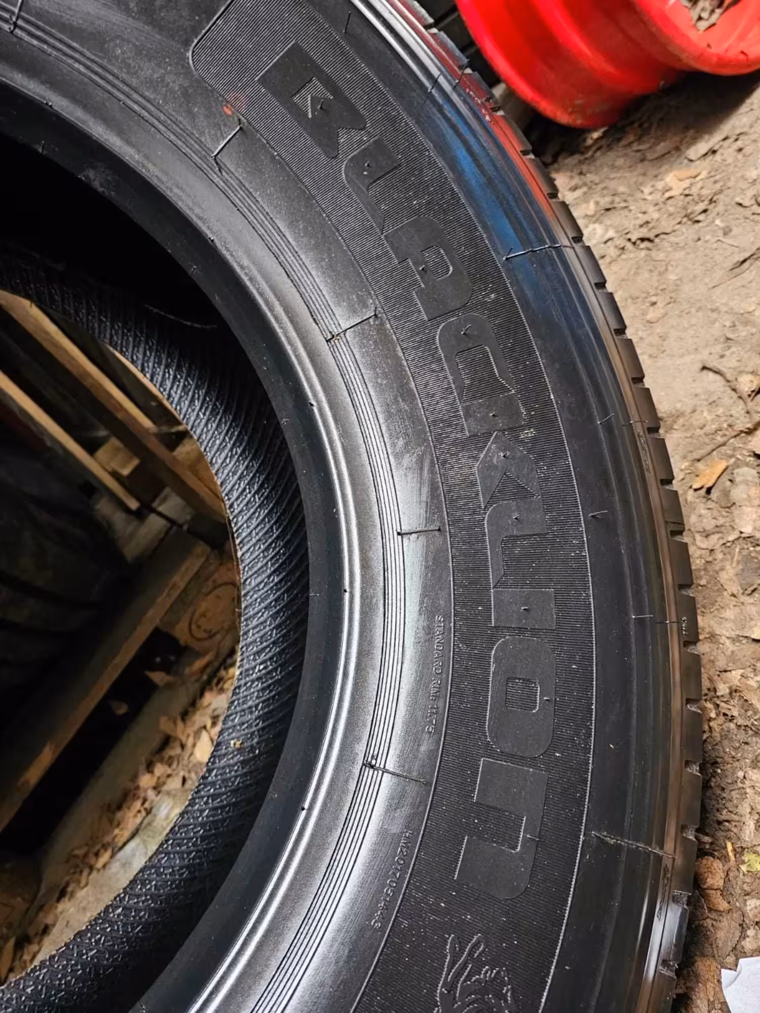 385/65R22.5-24PR  BT160  164K BLACKLION ( Черный лев), руль/прицеп (2 / 3)