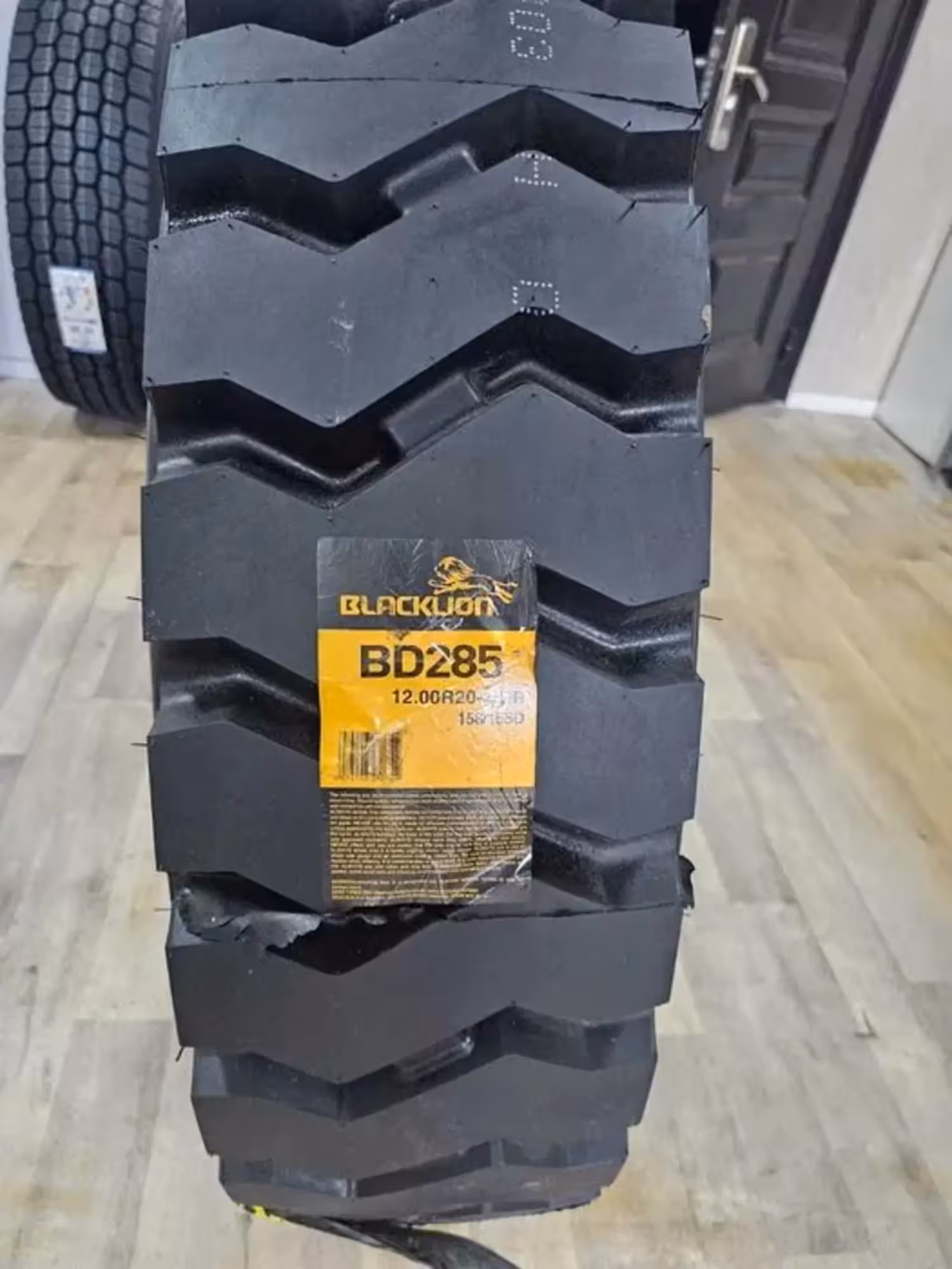 12.00 R20-22PR BD285 BLACKLION 158/155 D,  карьерные шины (1 / 5)