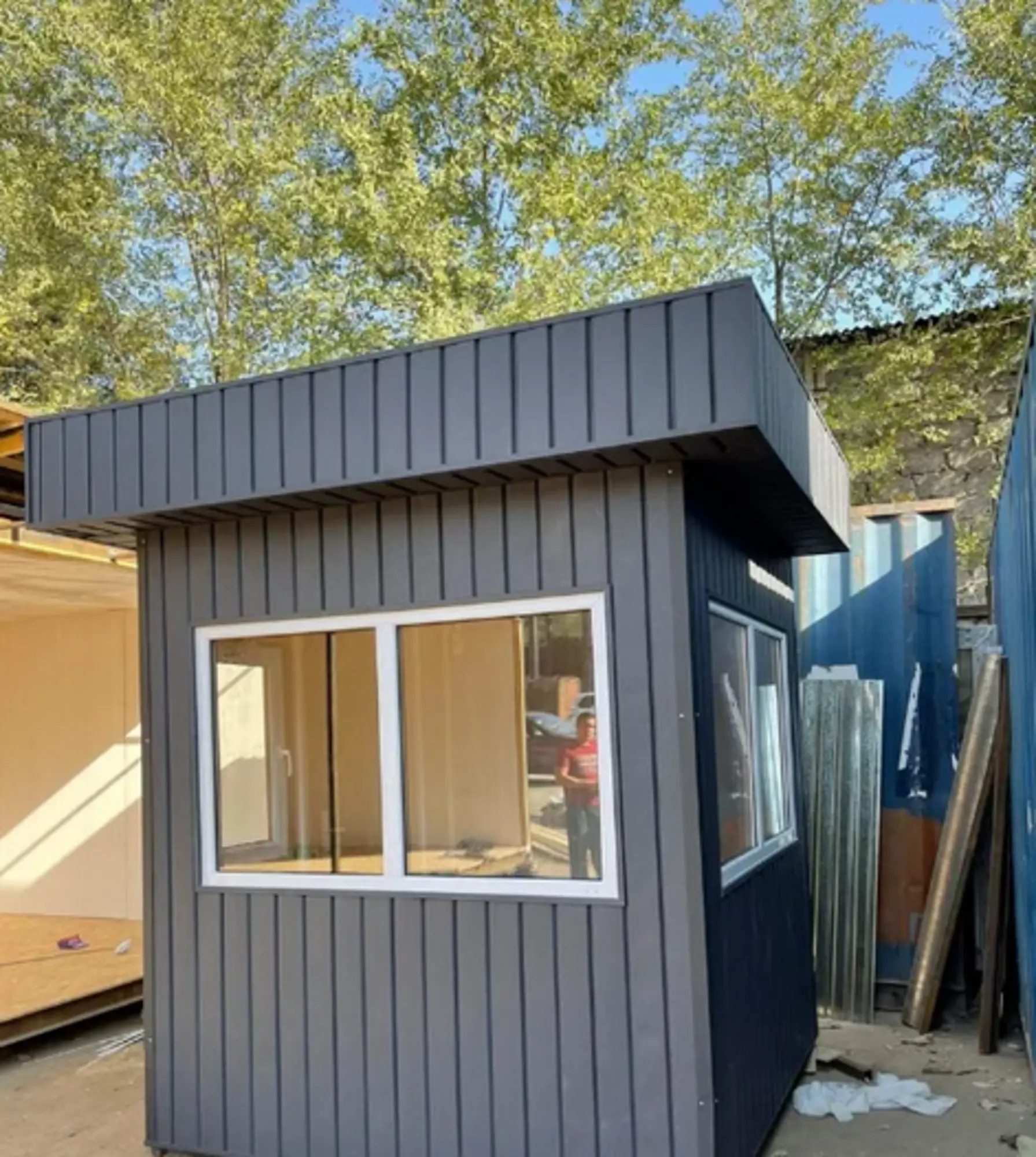 Изготовление модульных контрольно-пропускных пунктов (2 / 3)