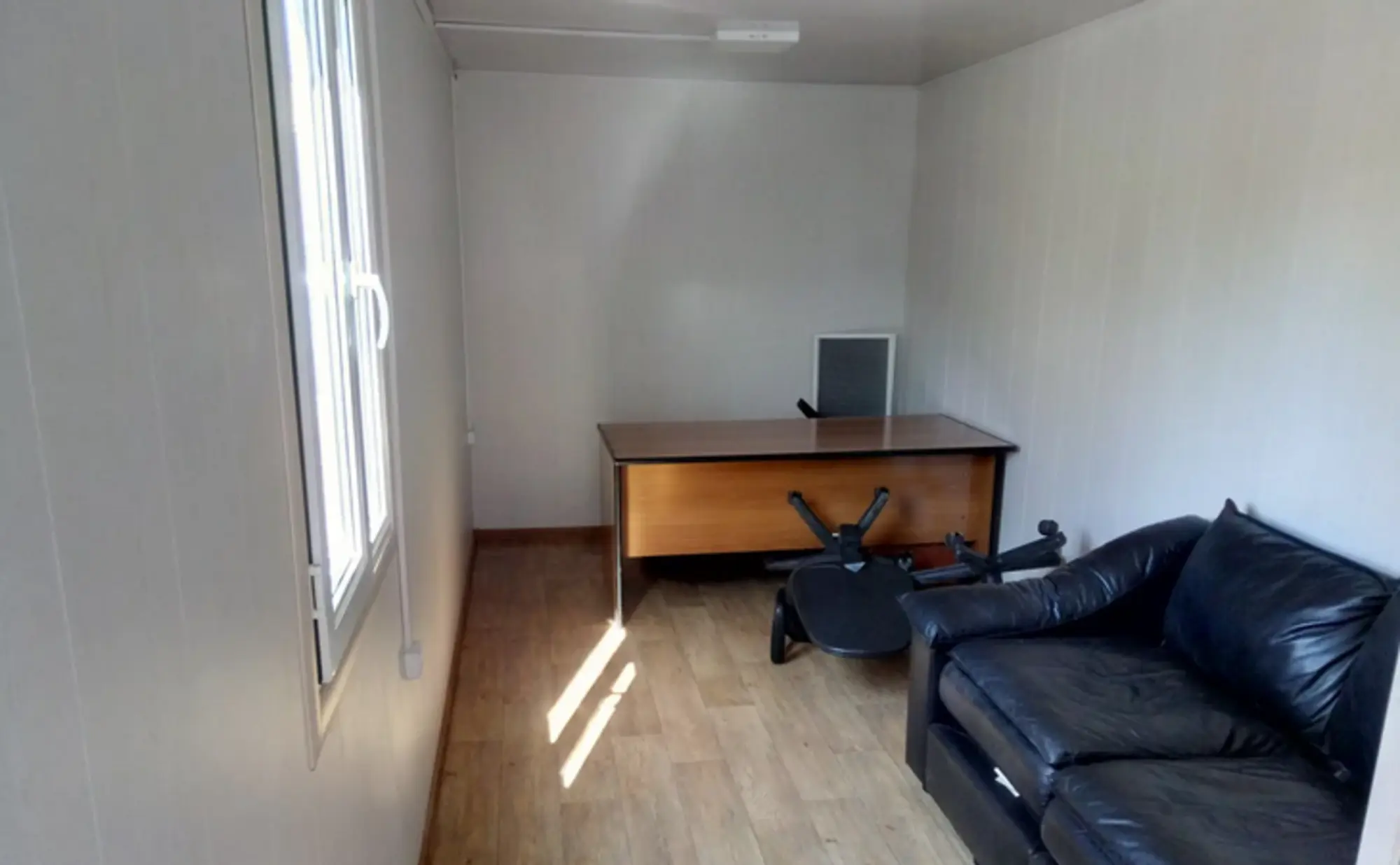 Контейнера 40-ка и 20-ти футовые (1 / 4)