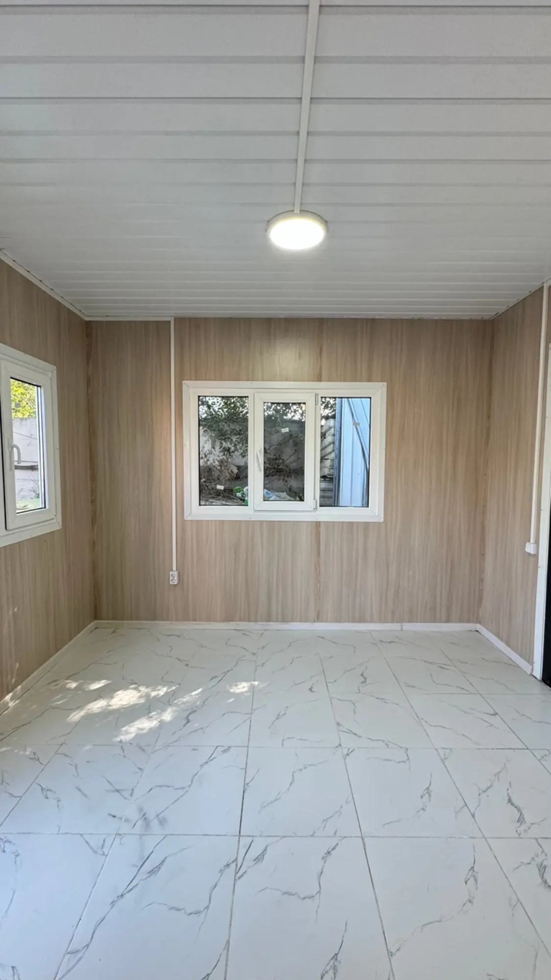 КПП с окном для передачи документов (5 / 6)