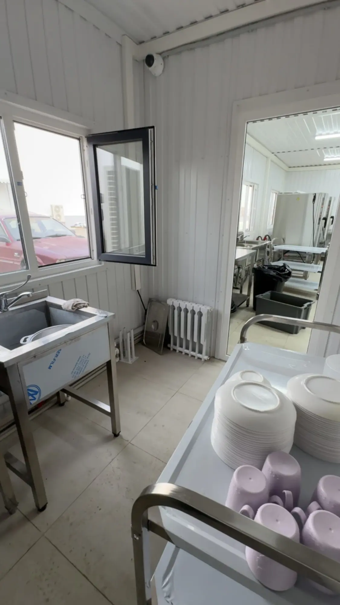 Санузел с двумя кабинками (3 / 9)