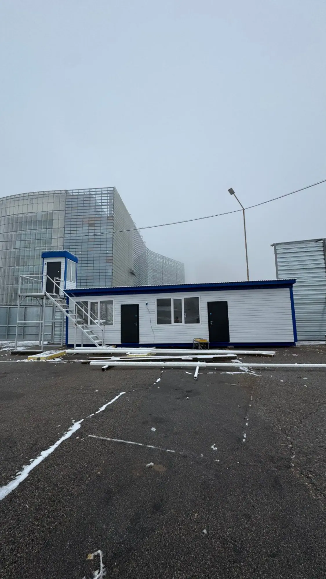 КПП, офис и медпункт на базе 40-футового контейнера (3 / 9)