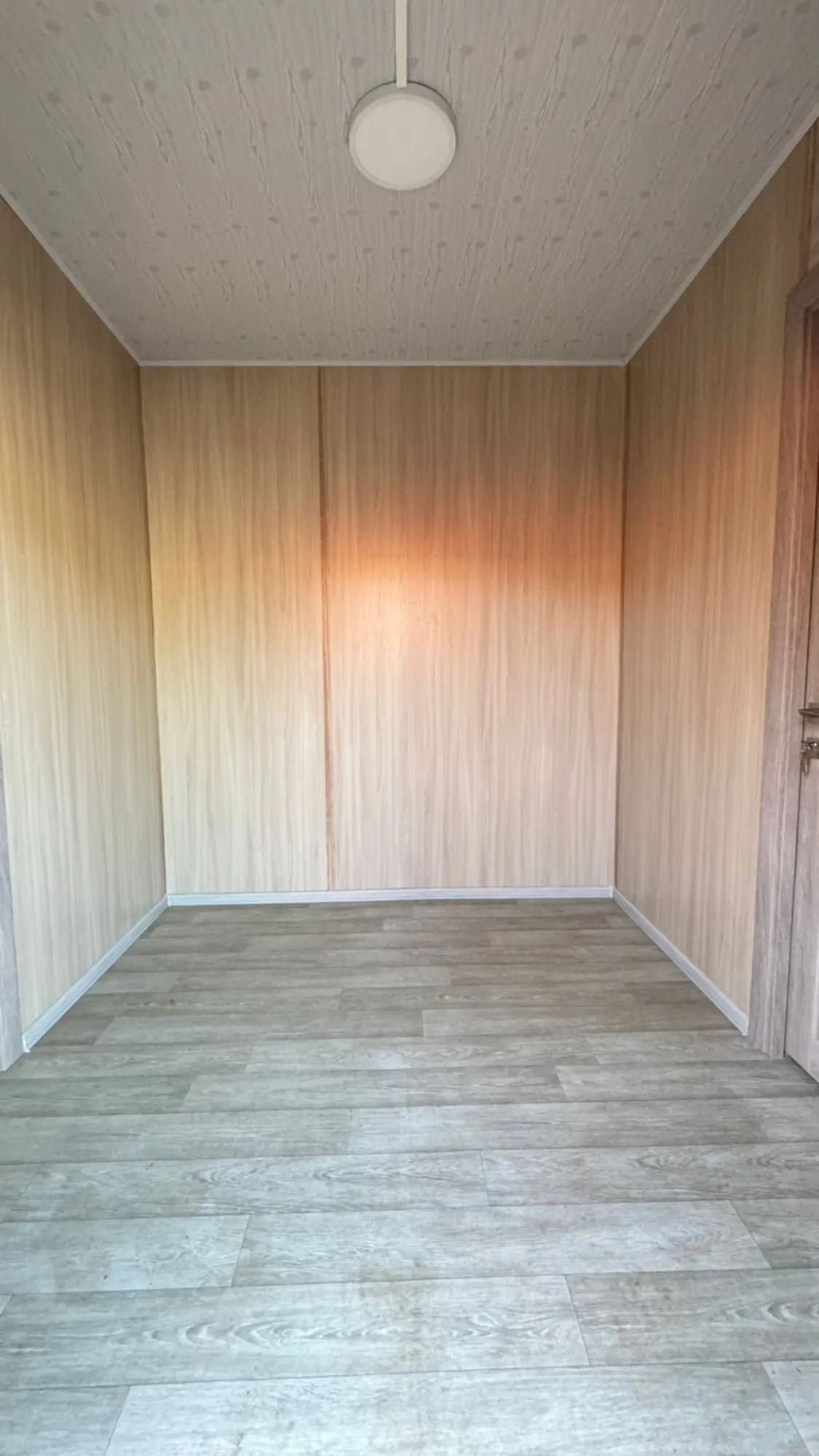 Бытовка с 2 комнатами, антрацит, на базе 40-футового футового морского контейнера (4 / 7)