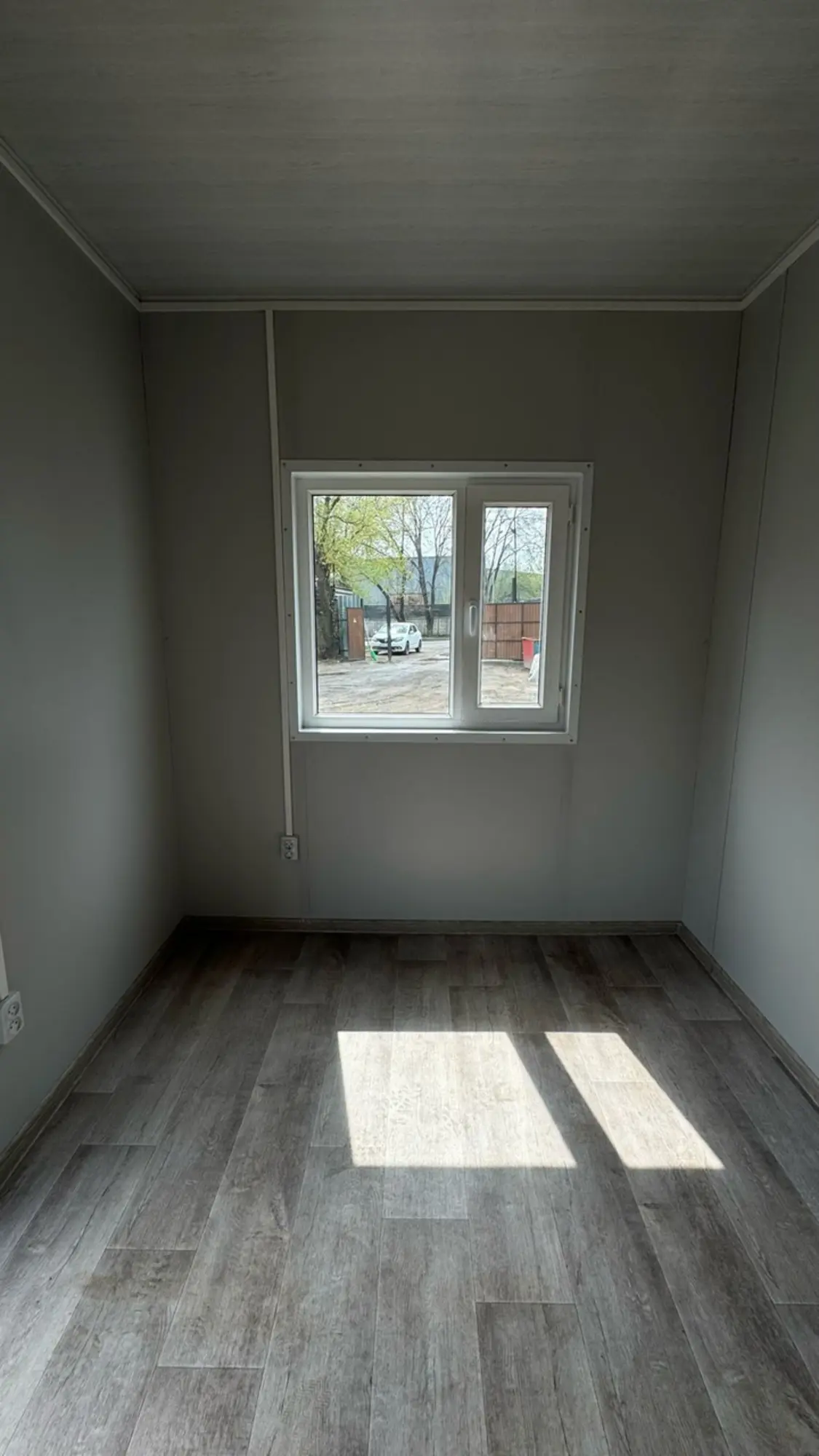 Бытовка с 2 комнатами, антрацит, на базе 20-футового контейнера (6 / 8)