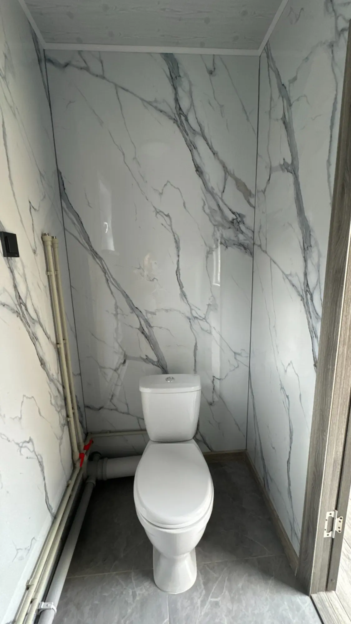 Серверная комната для таможни на базе 40-футового морского контейнера (6 / 8)