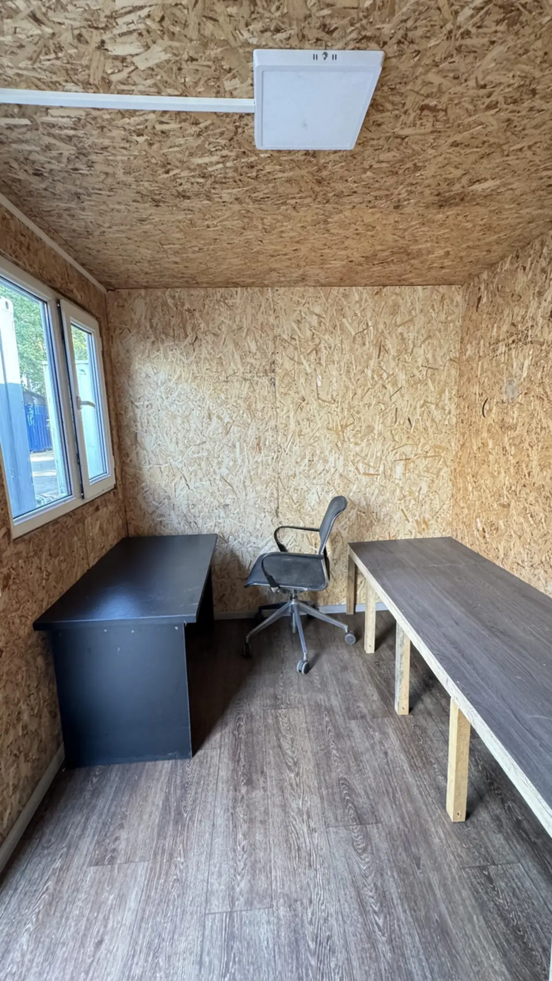 Служебный блок-контейнер со складом, на базе 20-футового контейнера (2 / 5)