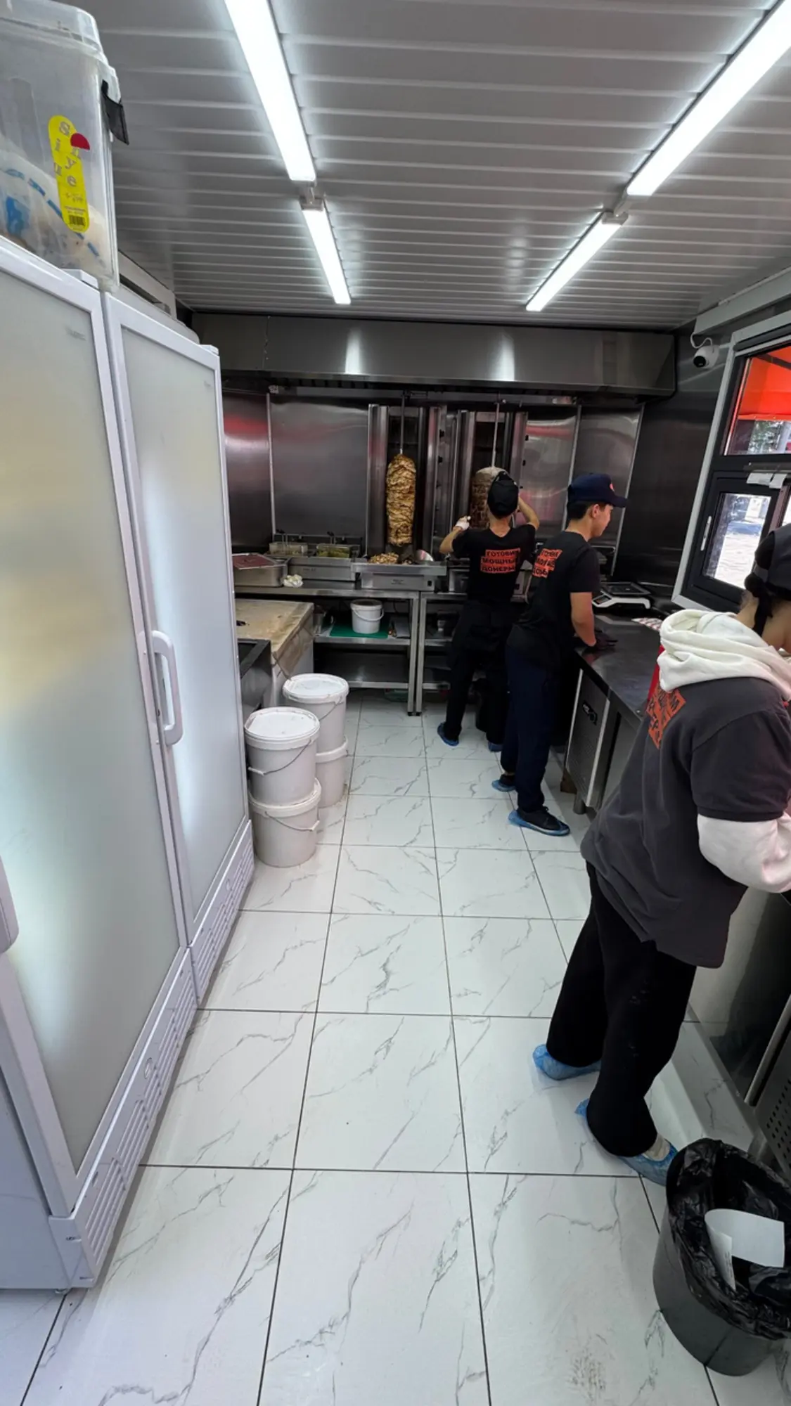 Служебный блок-контейнер со складом, на базе 20-футового контейнера (3 / 4)