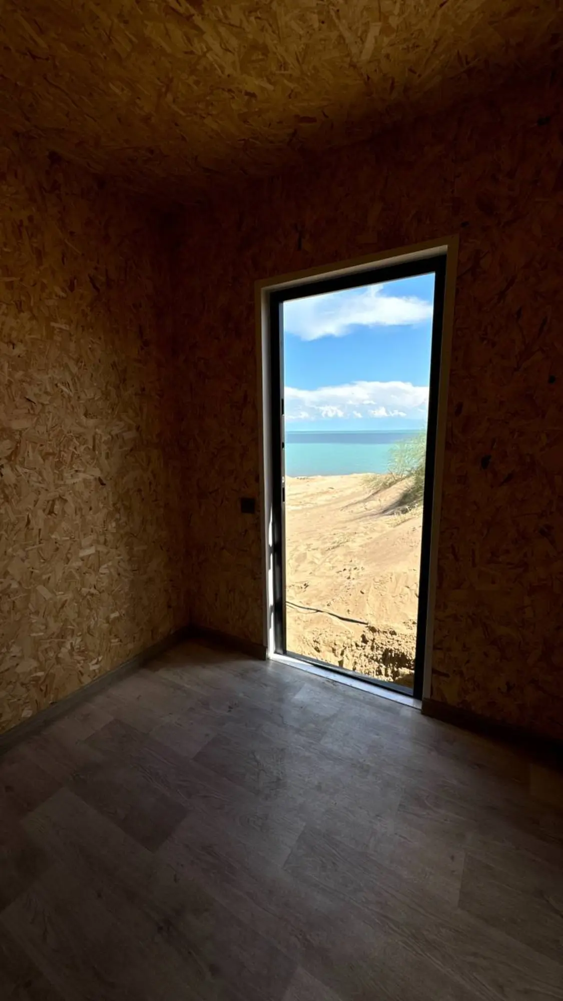 Ресепш для зоны отдыха, на базе 20-футового контейнера (8 / 9)