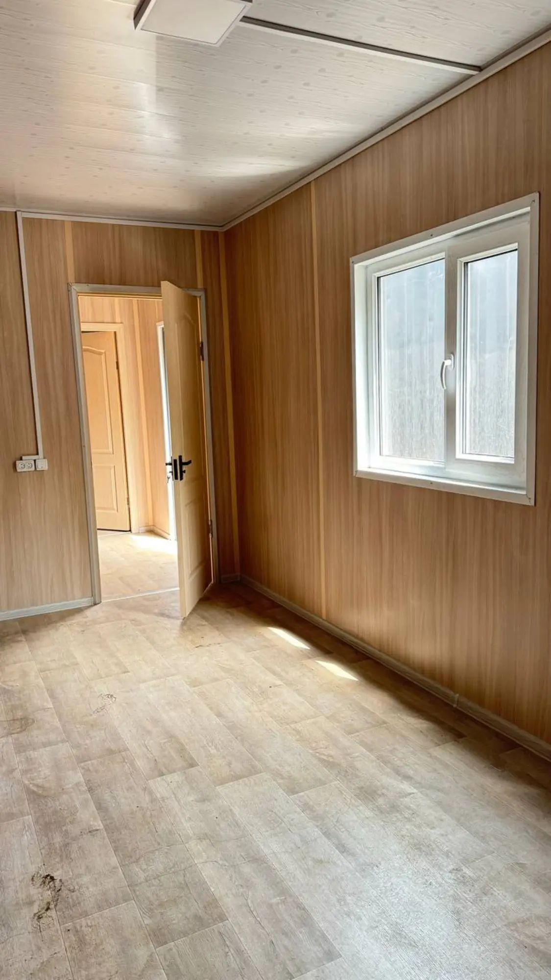 Бытовка с 2 комнатами, антрацит, на базе 40-футового контейнера (6 / 9)