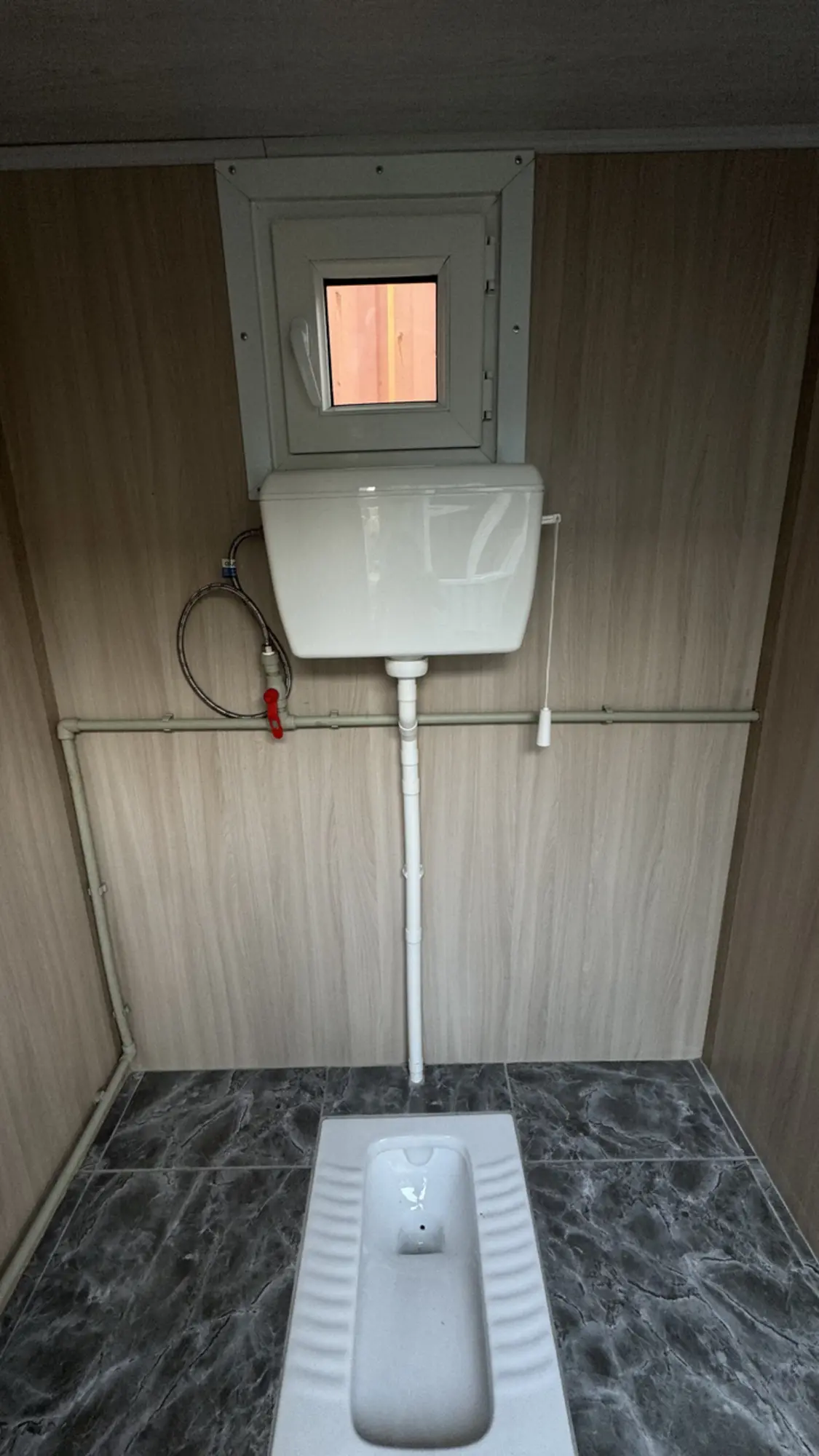 Прорабская на базе 2х 40-футовых морских контейнера (2 / 2)