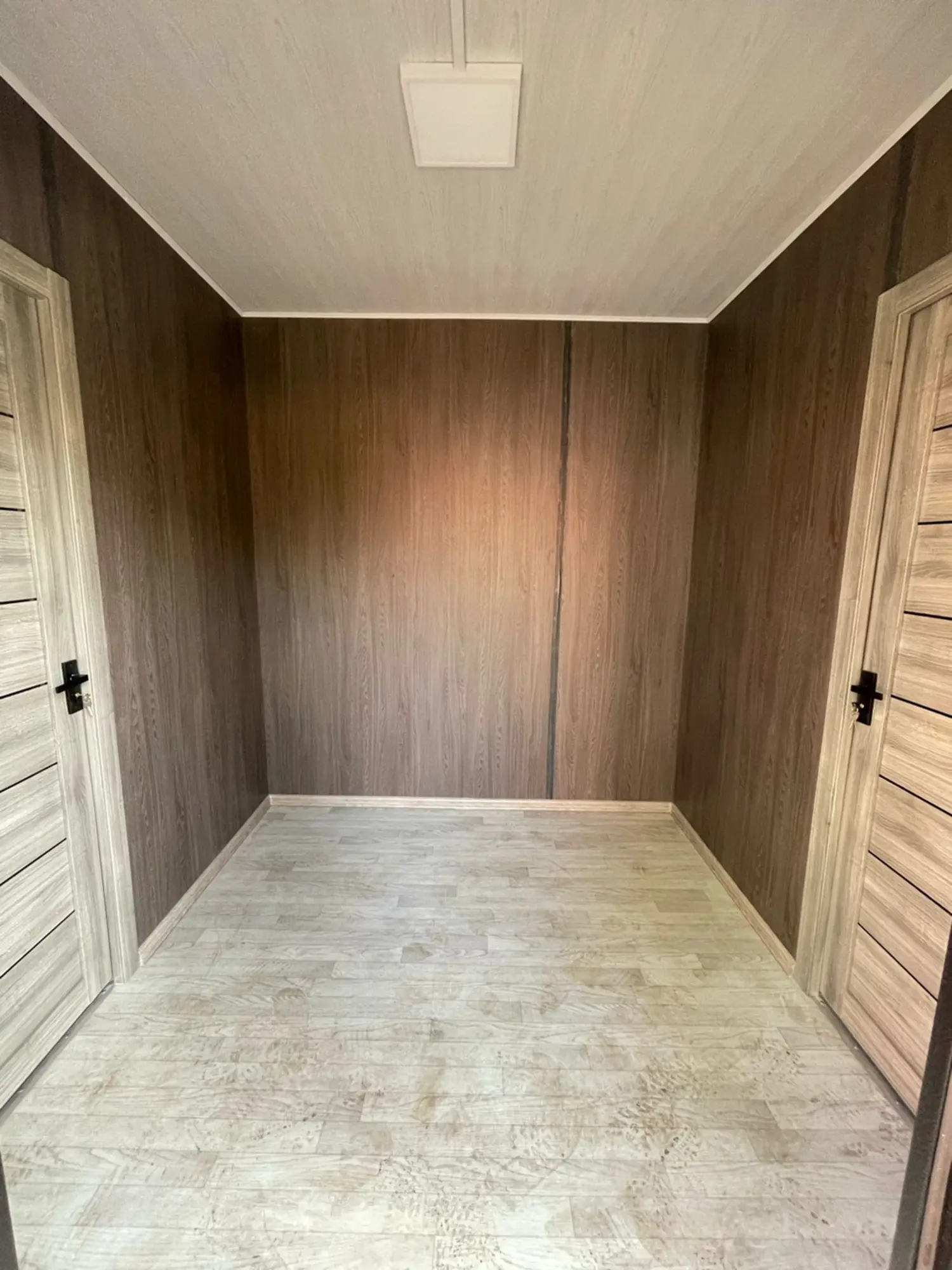 Бытовка с 2 комнатами, на базе 40-футового контейнера (6 / 6)