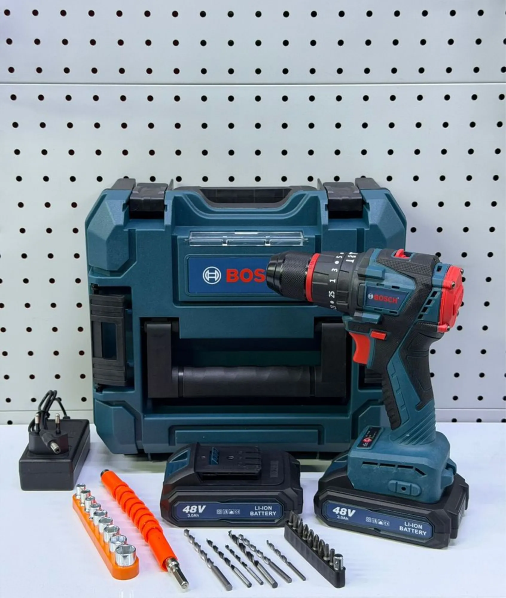 Шуруповерт безщеточный с отбойником (4 / 4)