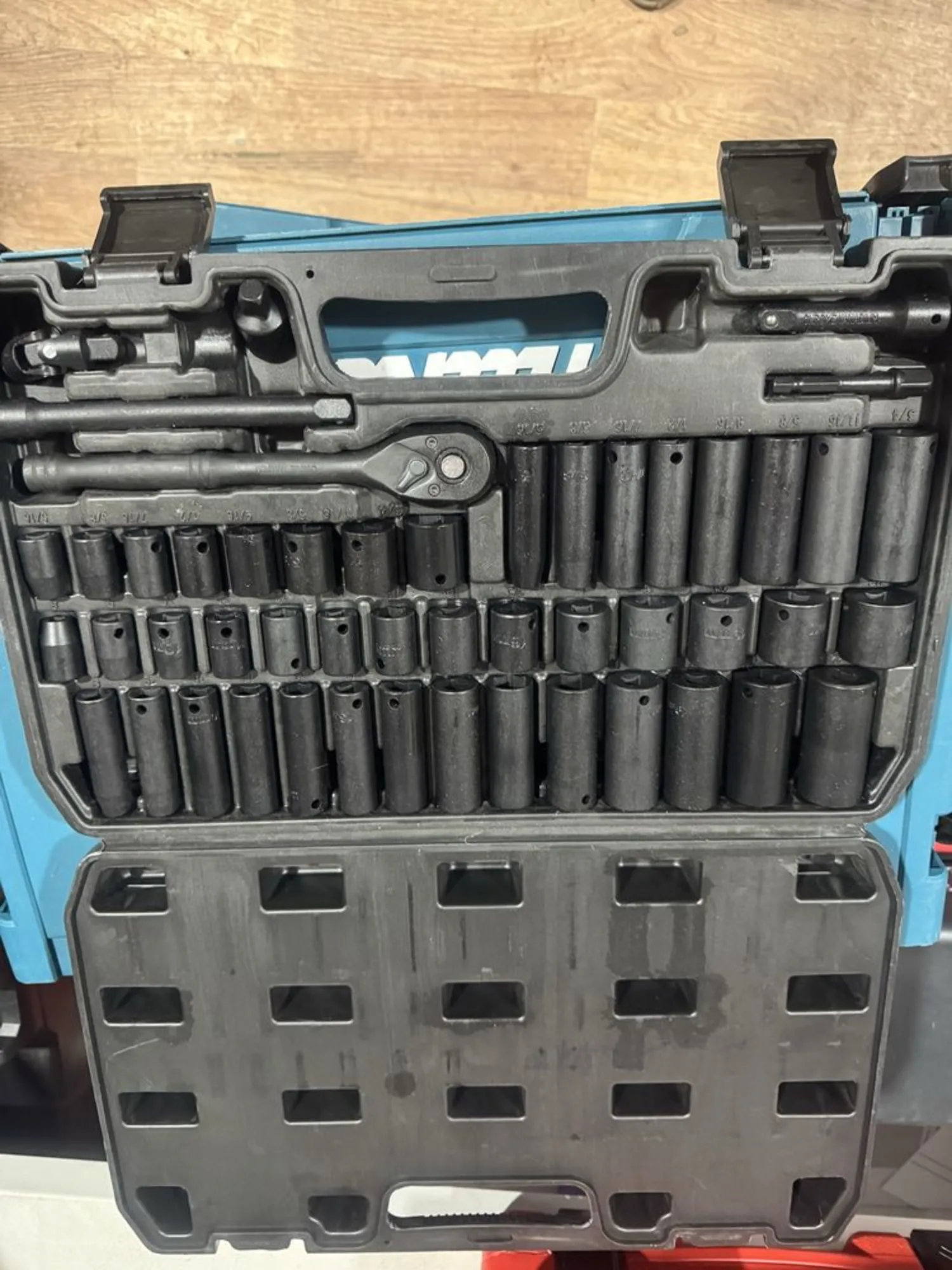 Каленые  головки 16 предметов набор ключей (3 / 3)