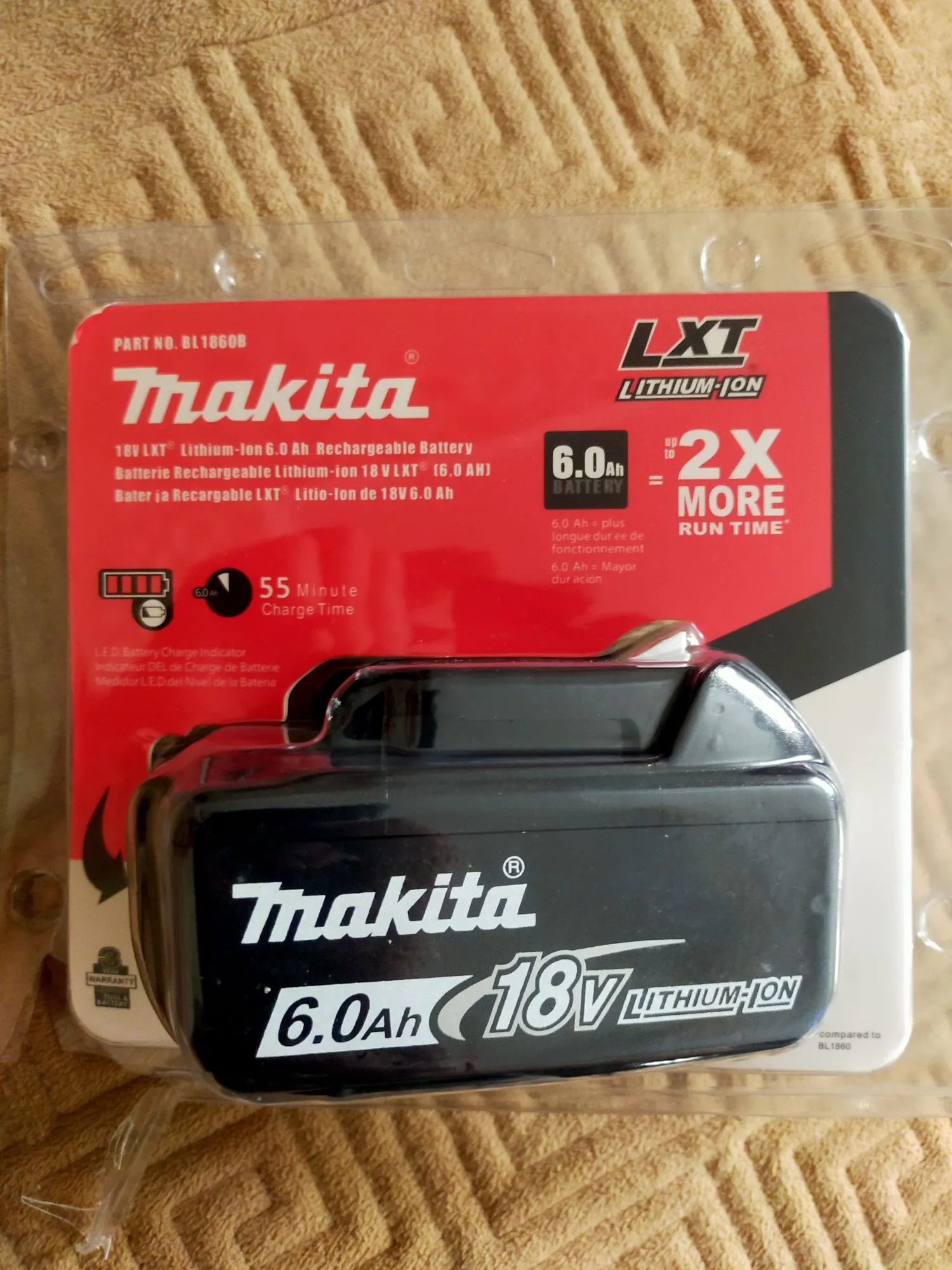 Батарейка макита оригенал зарядка (1 / 3)