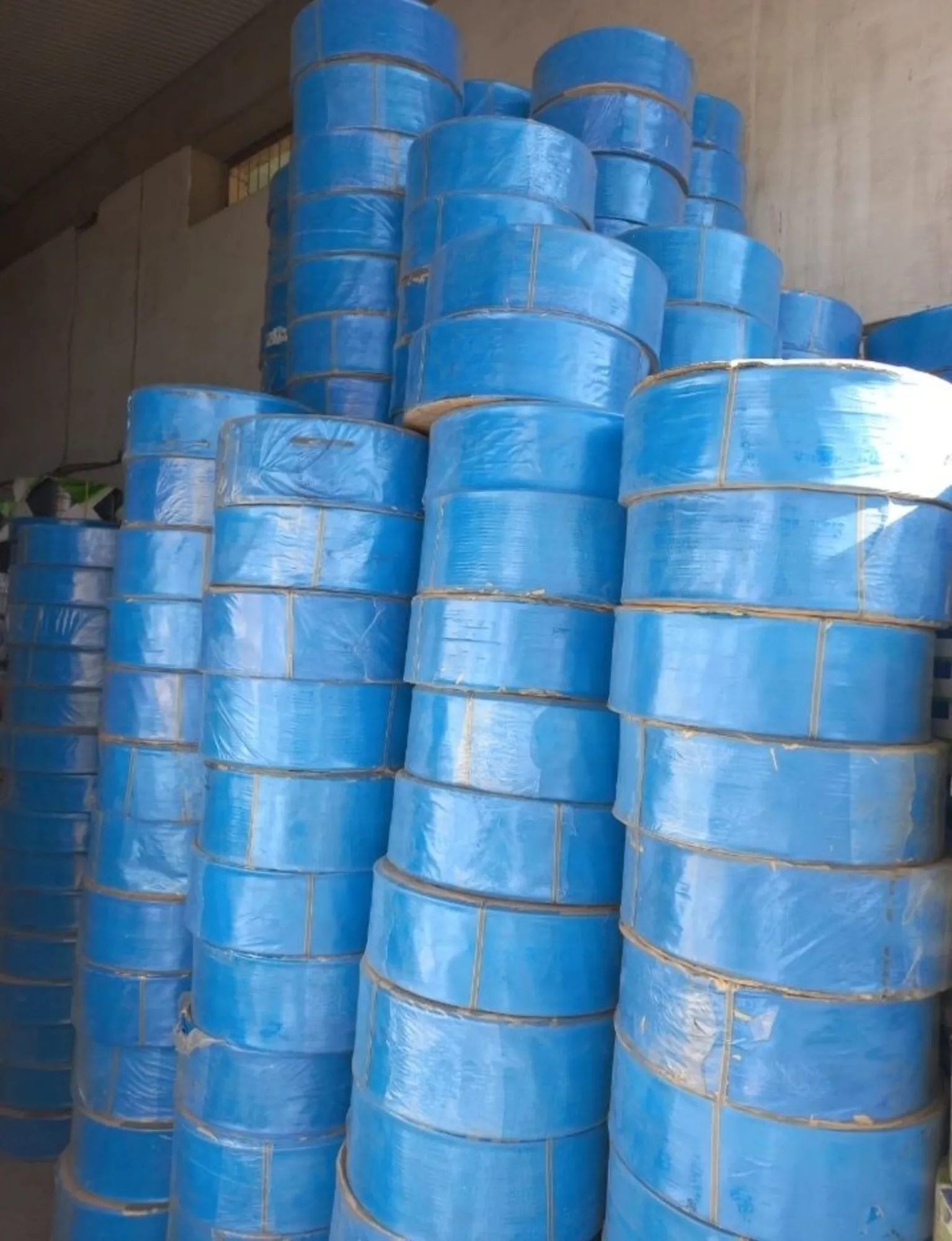 Лайфлет/ шланги по оптовым ценам (1 / 7)