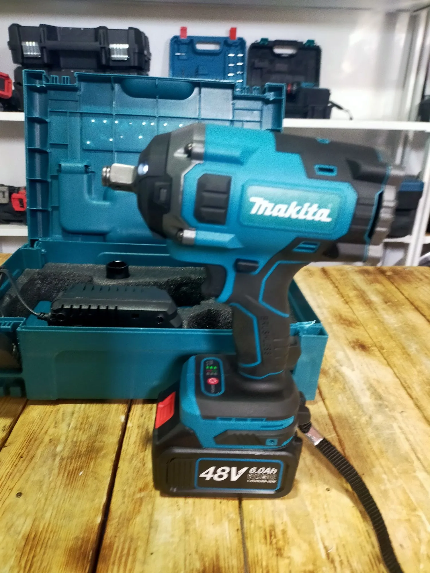 Гайкаверт Макита  для СТО (1 / 3)