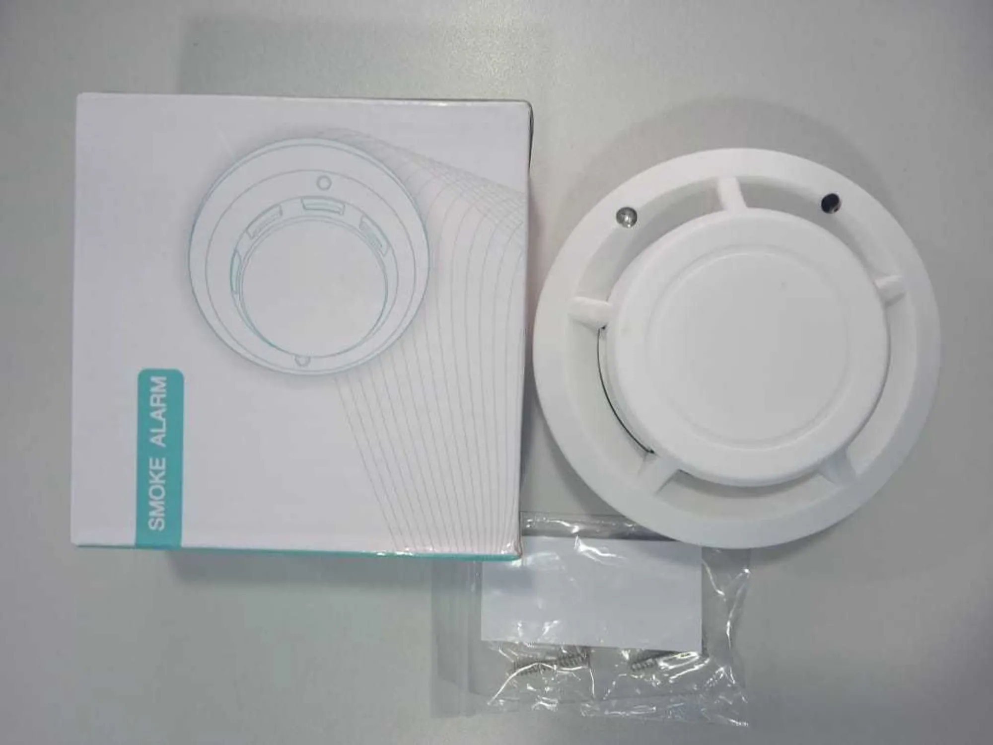 Беспроводной датчик дыма со звуковым оповещением (1 / 2)