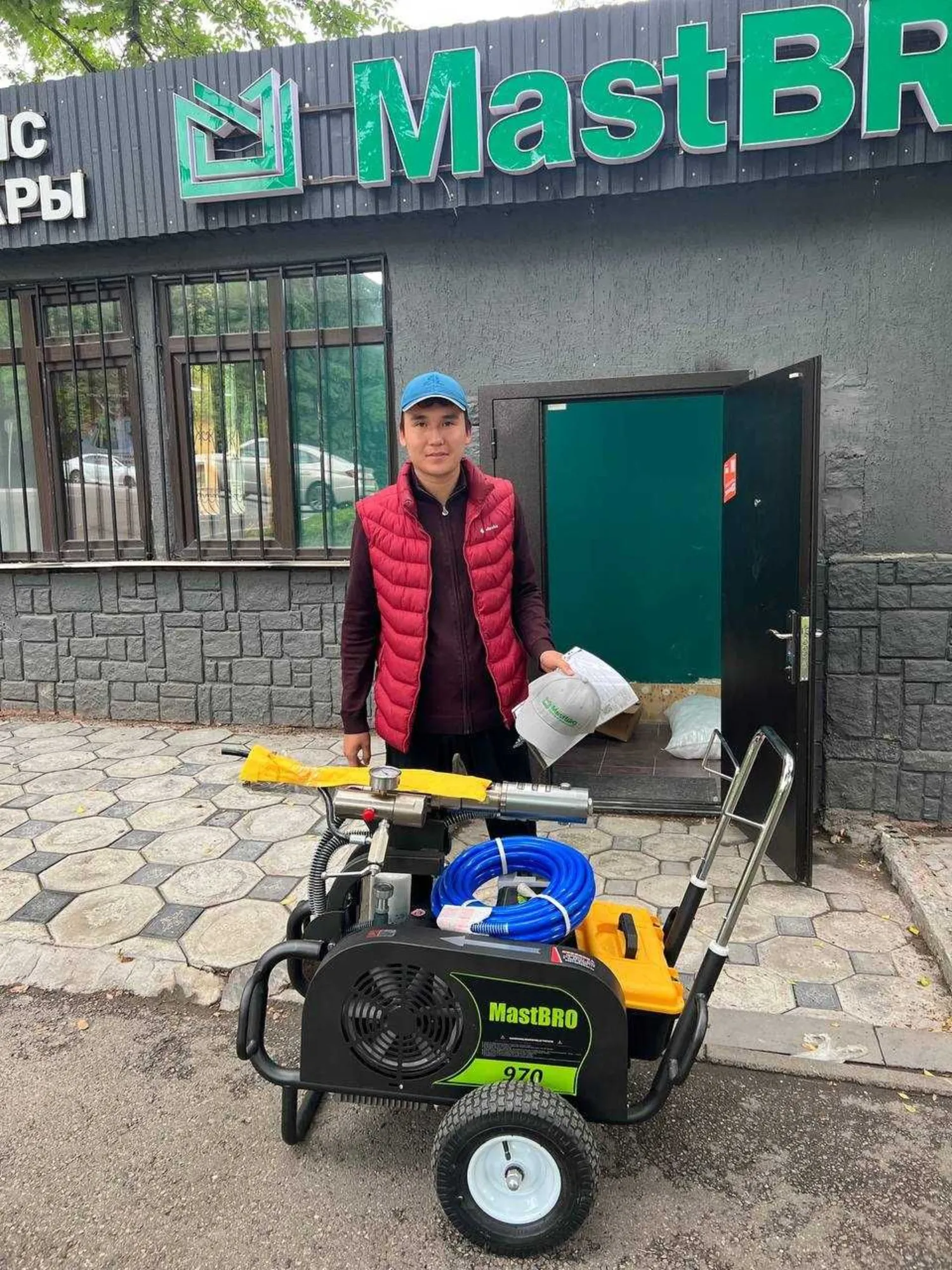 Гидропоршневой шпаклевочно-окрасочный аппарат (2 / 6)