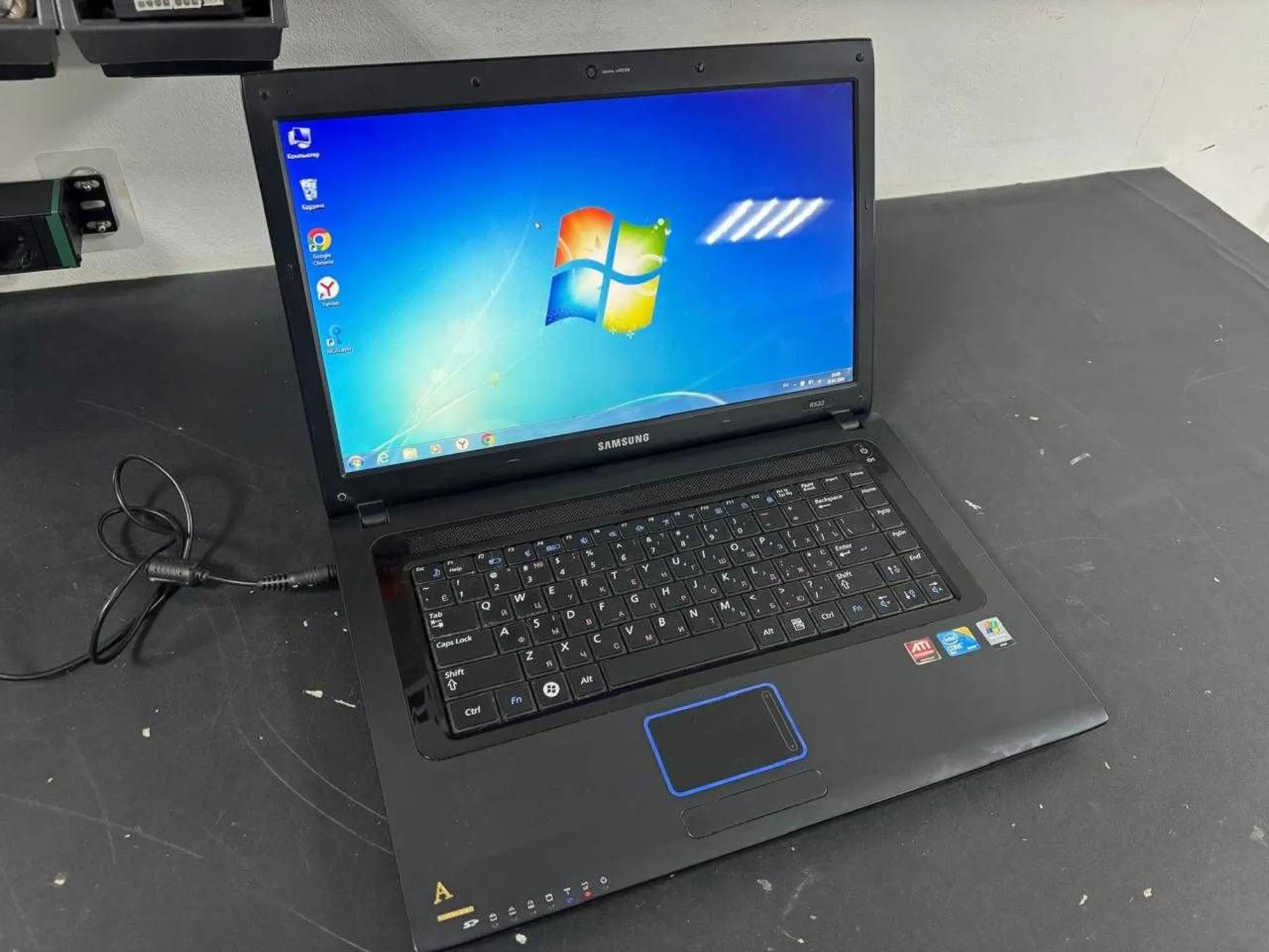 Ноутбук Samsung в хорошем состояний (1 / 2)