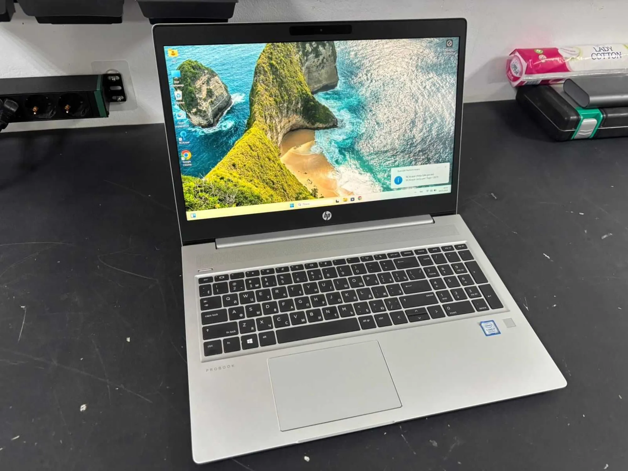 Ноутбук Hp core i7/Озу 16гб/SSD для любых задач. работает шустро (2 / 3)