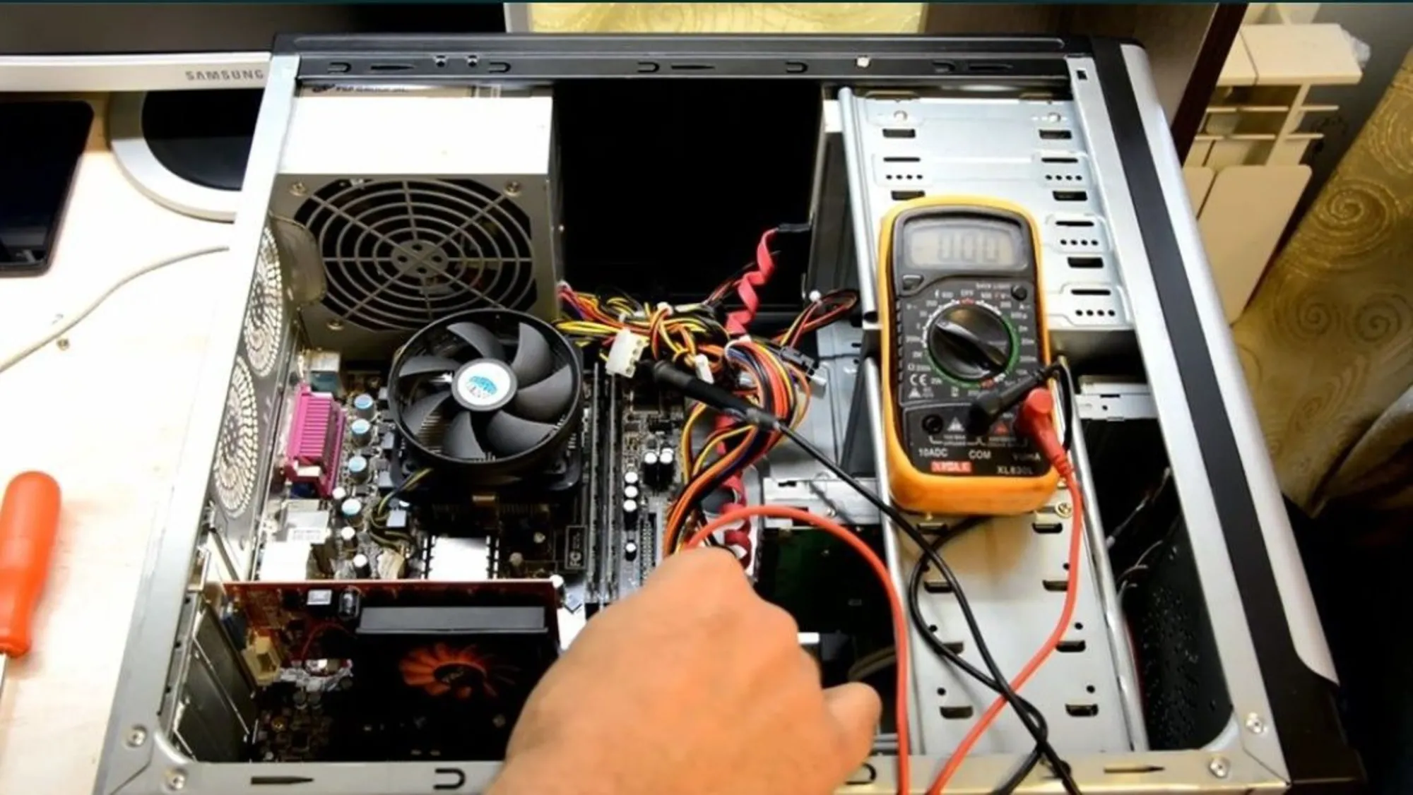 Ремонт компьютеров и ноутбуков с гарантией

Специалисты с большим опыт (1 / 1)