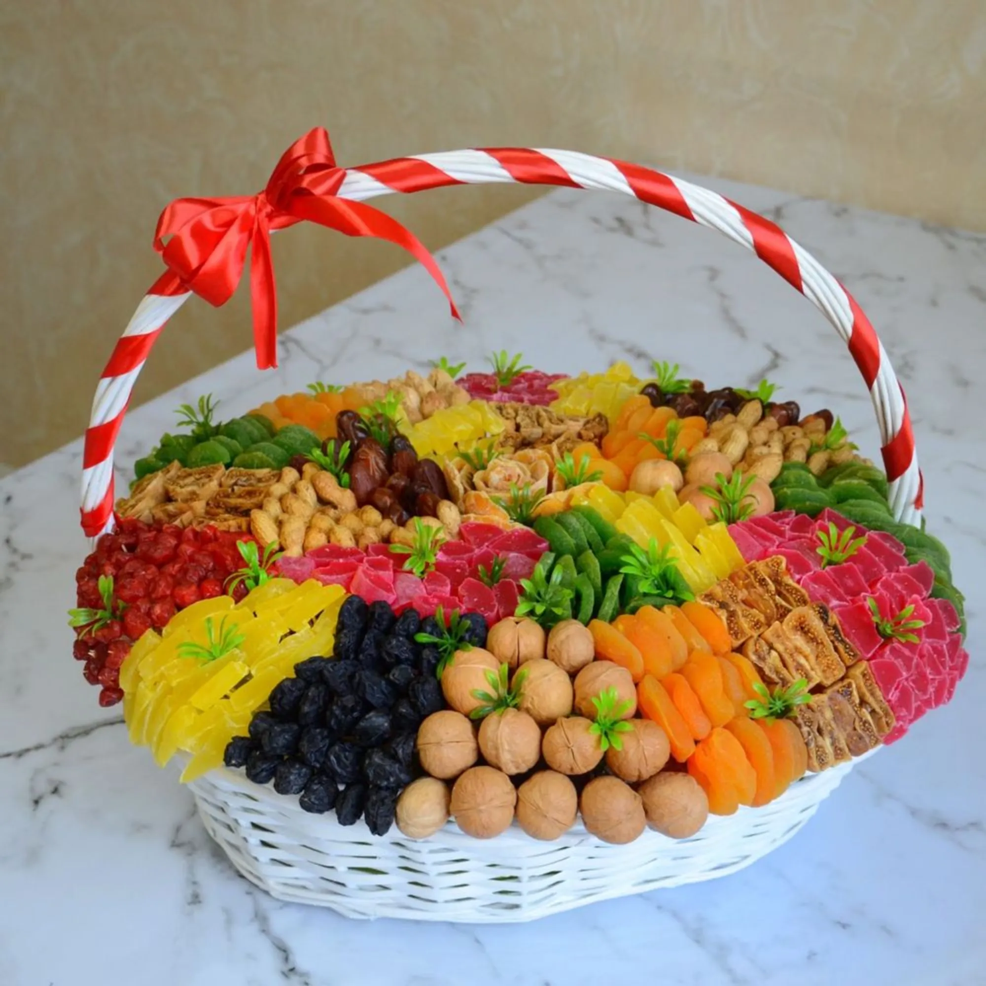 Корзина сухофруктами Алматы (4 / 8)