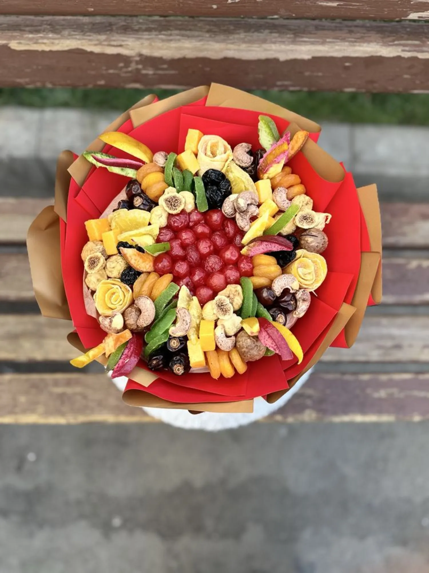 Премиальная корзина из сухофруктов (7 / 7)