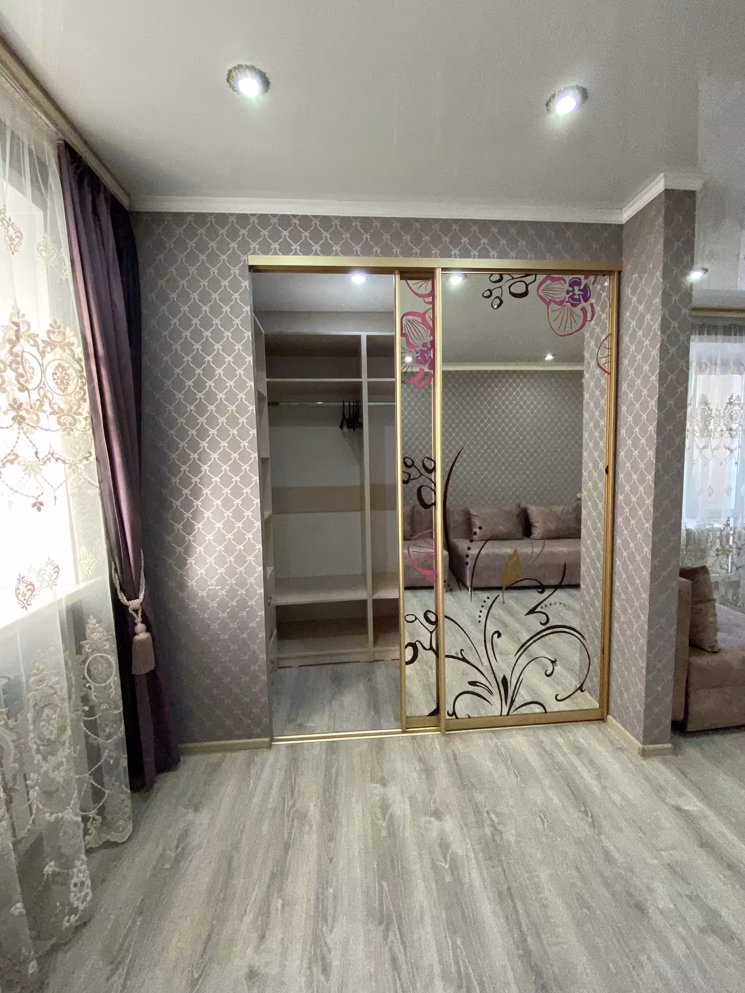 Сдаётся в Центре квартира посуточно 2-х ком. (4 / 15)