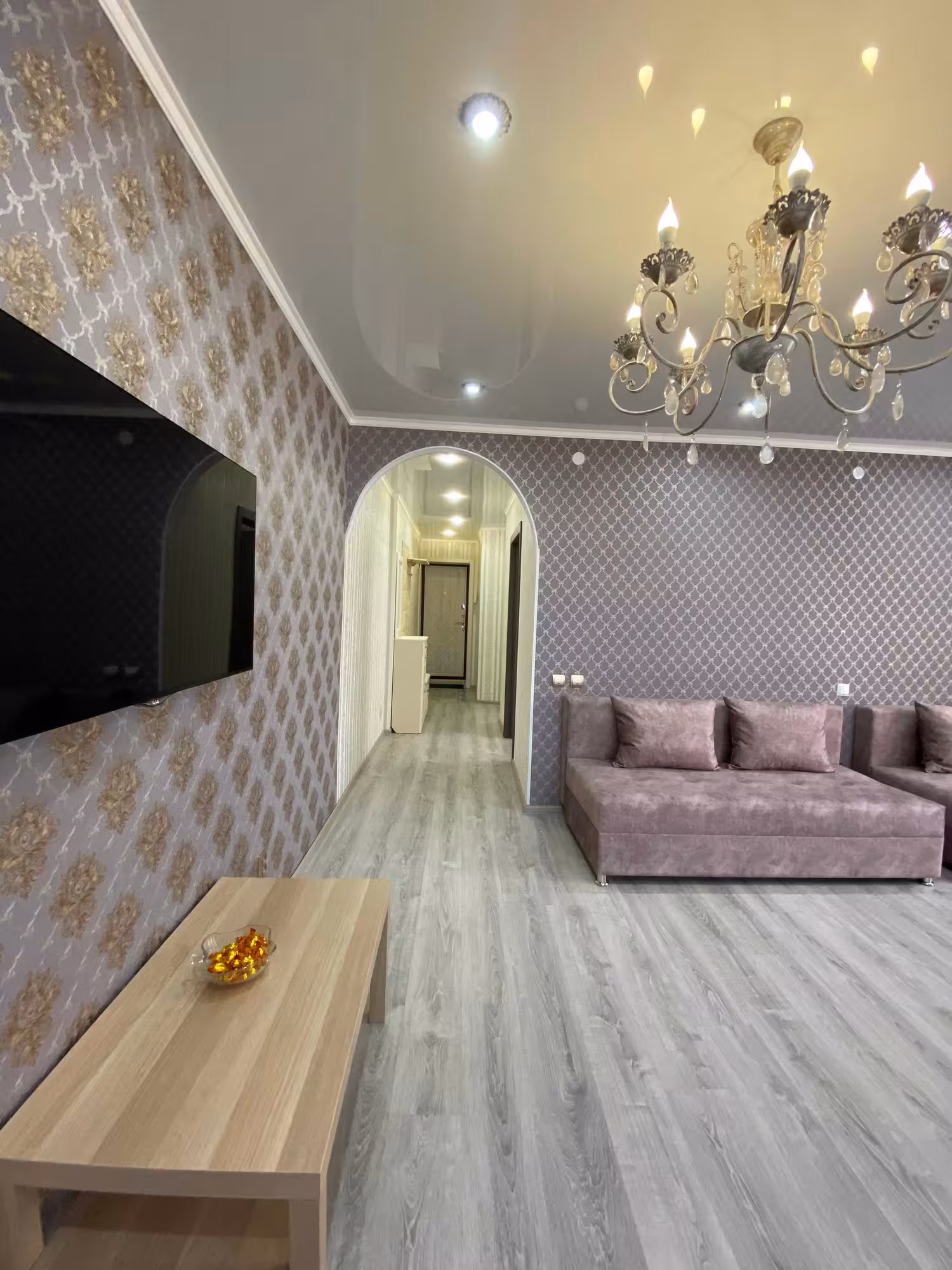 Сдаётся в Центре квартира посуточно 2-х ком. (5 / 15)