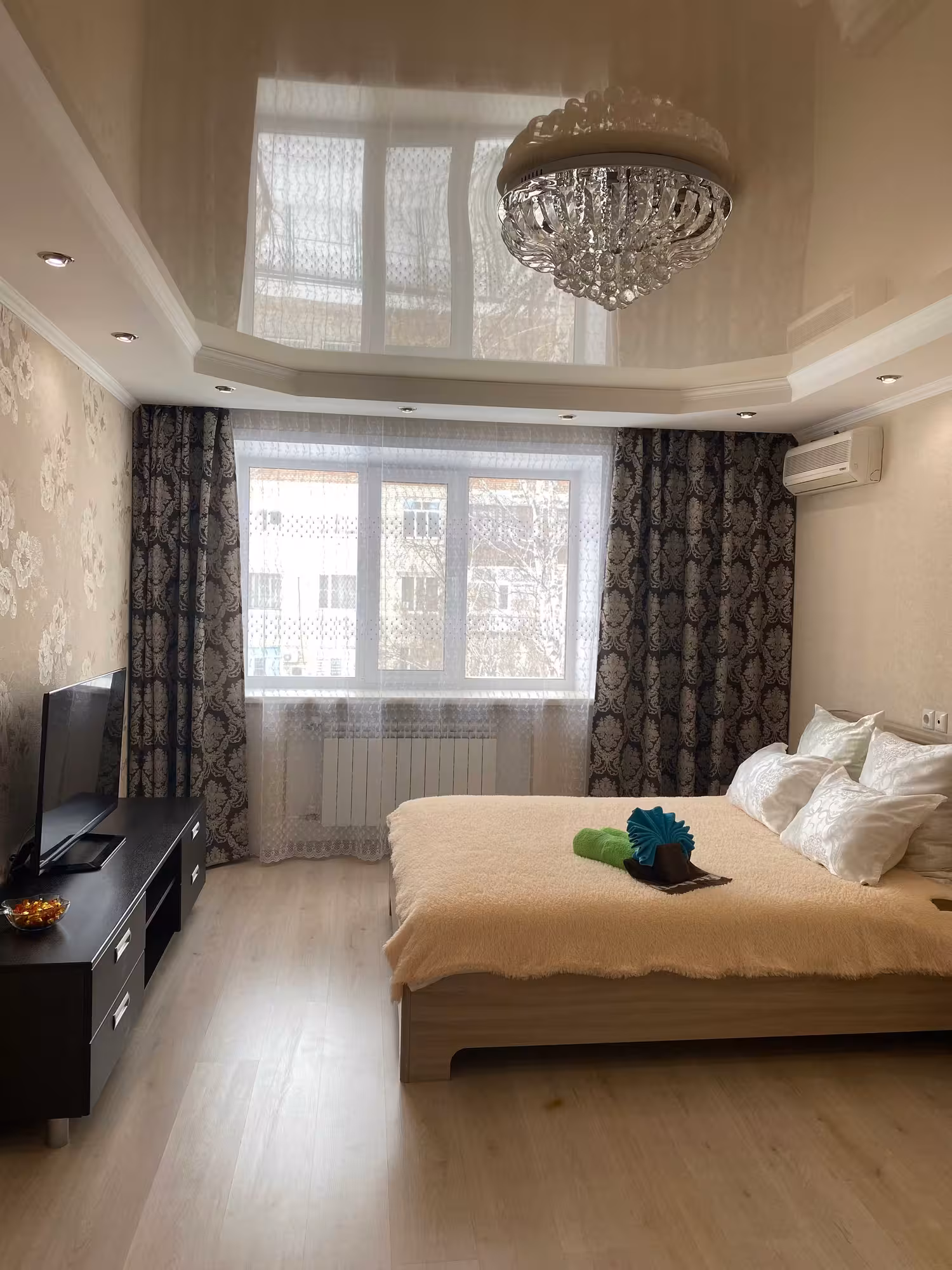 Сдаётся посуточно квартира в Центре (1 / 16)