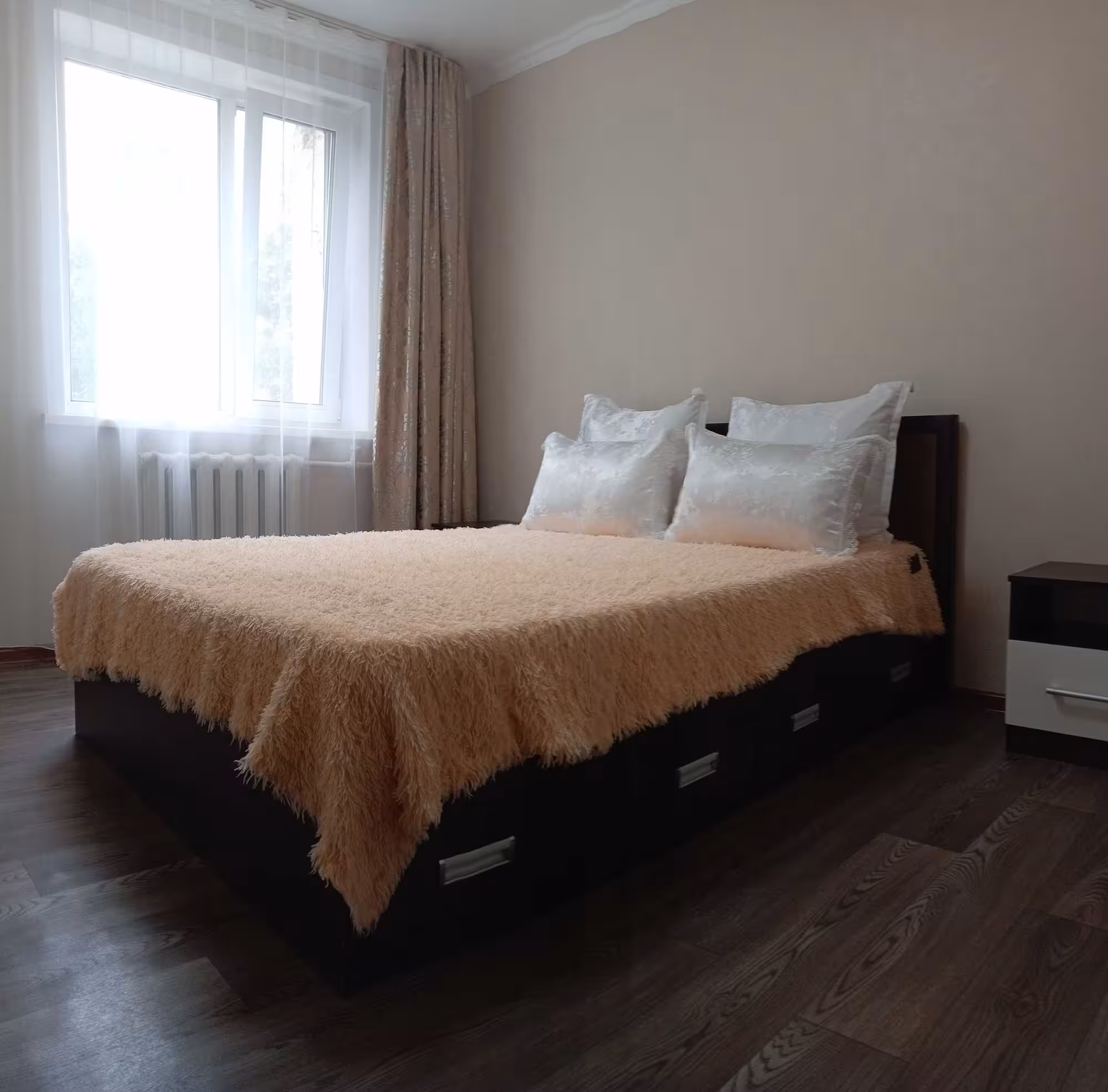 Сдаётся посуточно квартира в Центре 2-х комнатная (1 / 14)