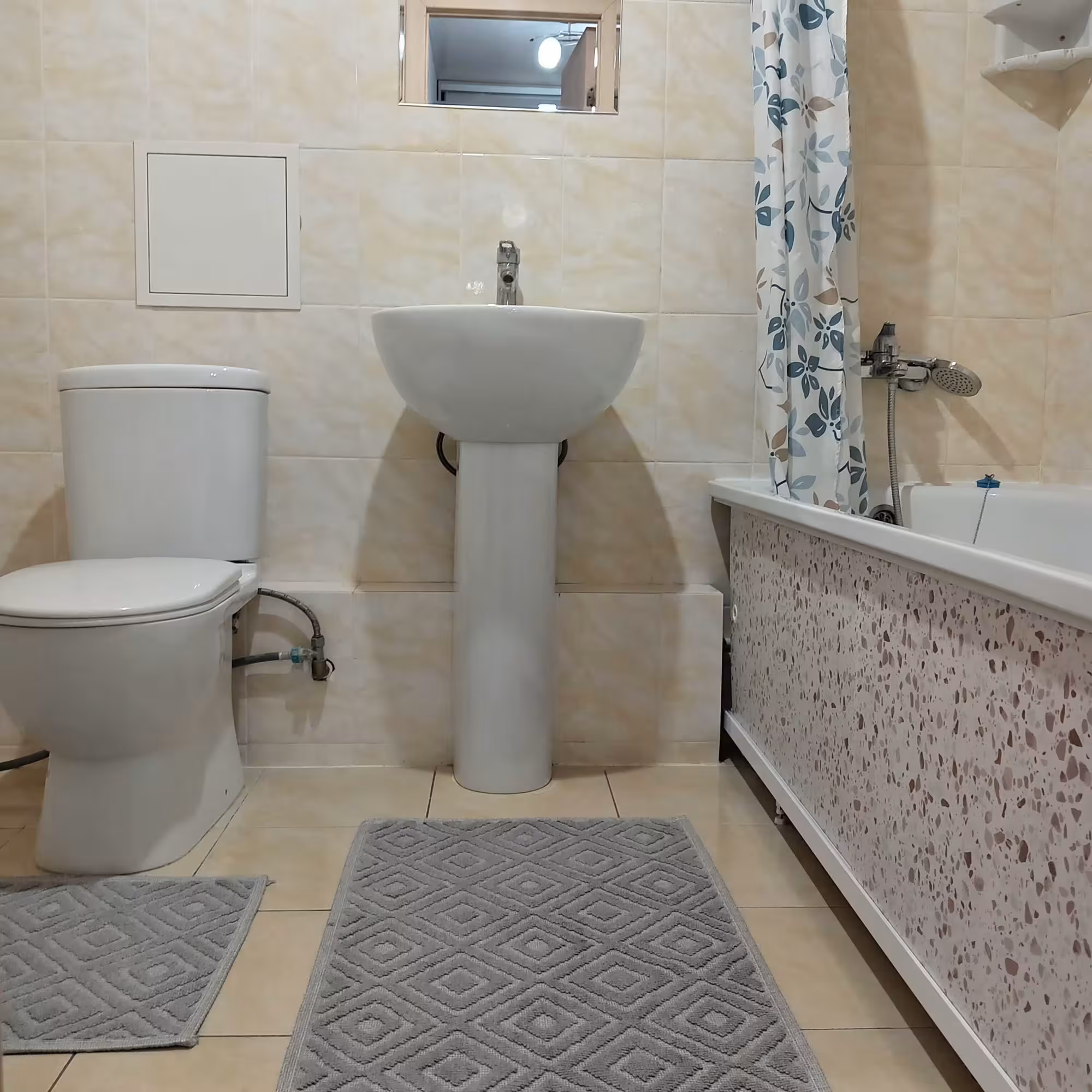 Сдаётся посуточно квартира, Костанай Плаза (10 / 12)