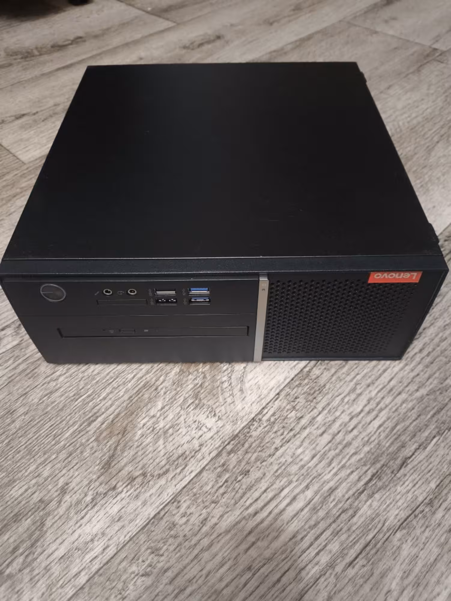 Компьютеры для работы и учебы Lenovo (2 / 8)