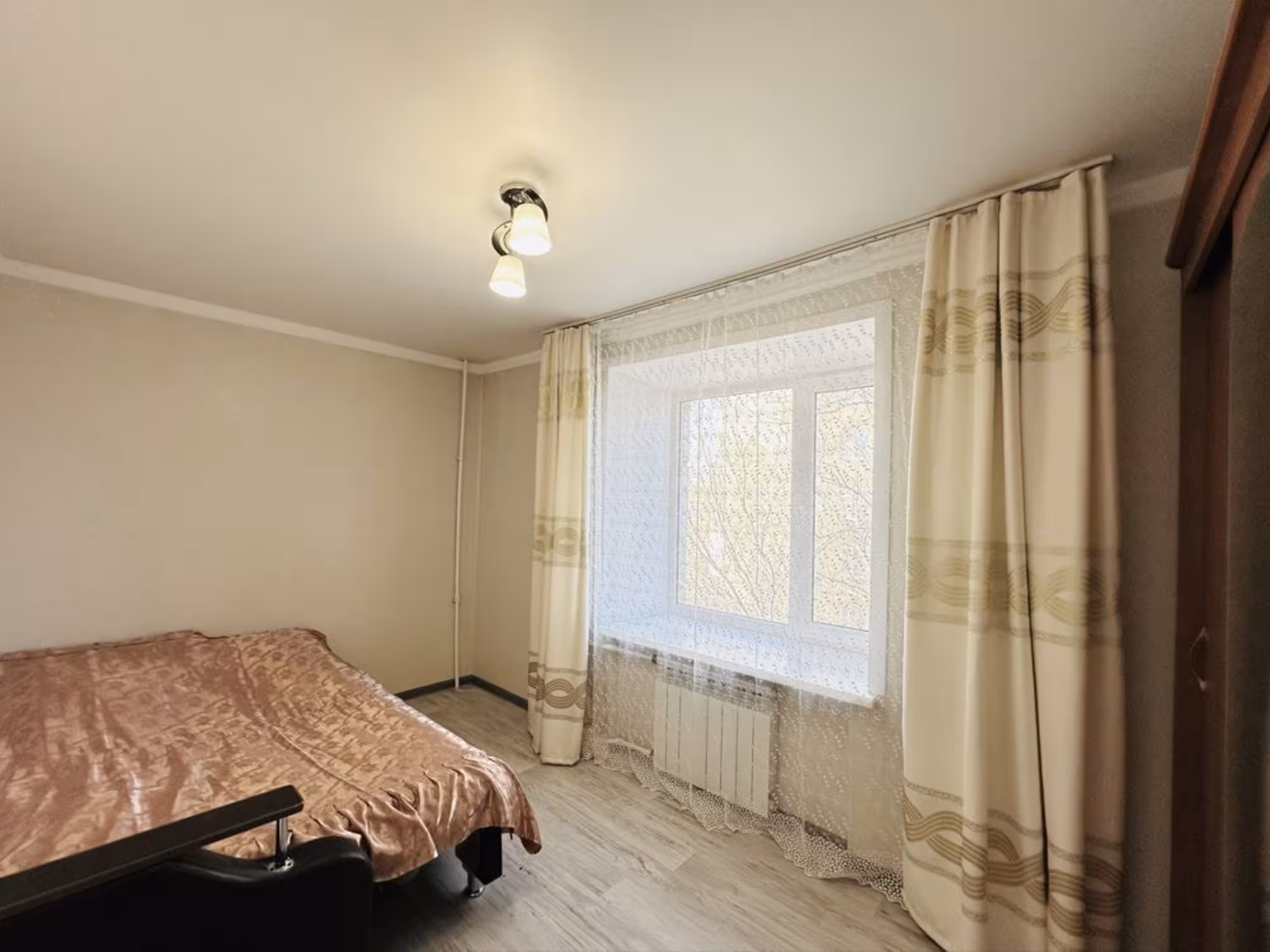 На 31-квартале предлагаем 3-комнатную квартиру на 2-этаже (3 / 11)