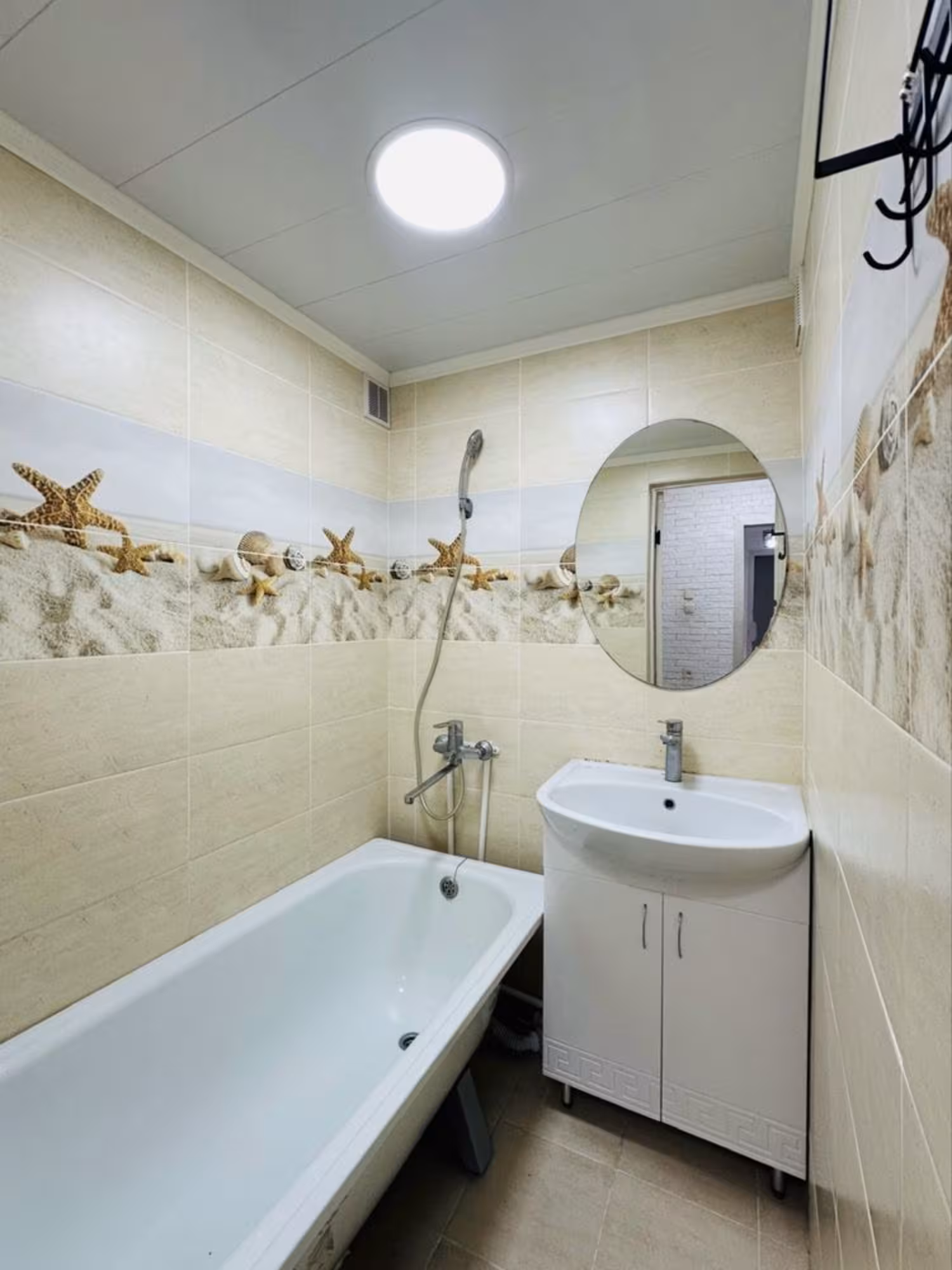 В нижнем Центре-3 предлагаем 3-комнатную квартиру на 4-этаже (9 / 14)