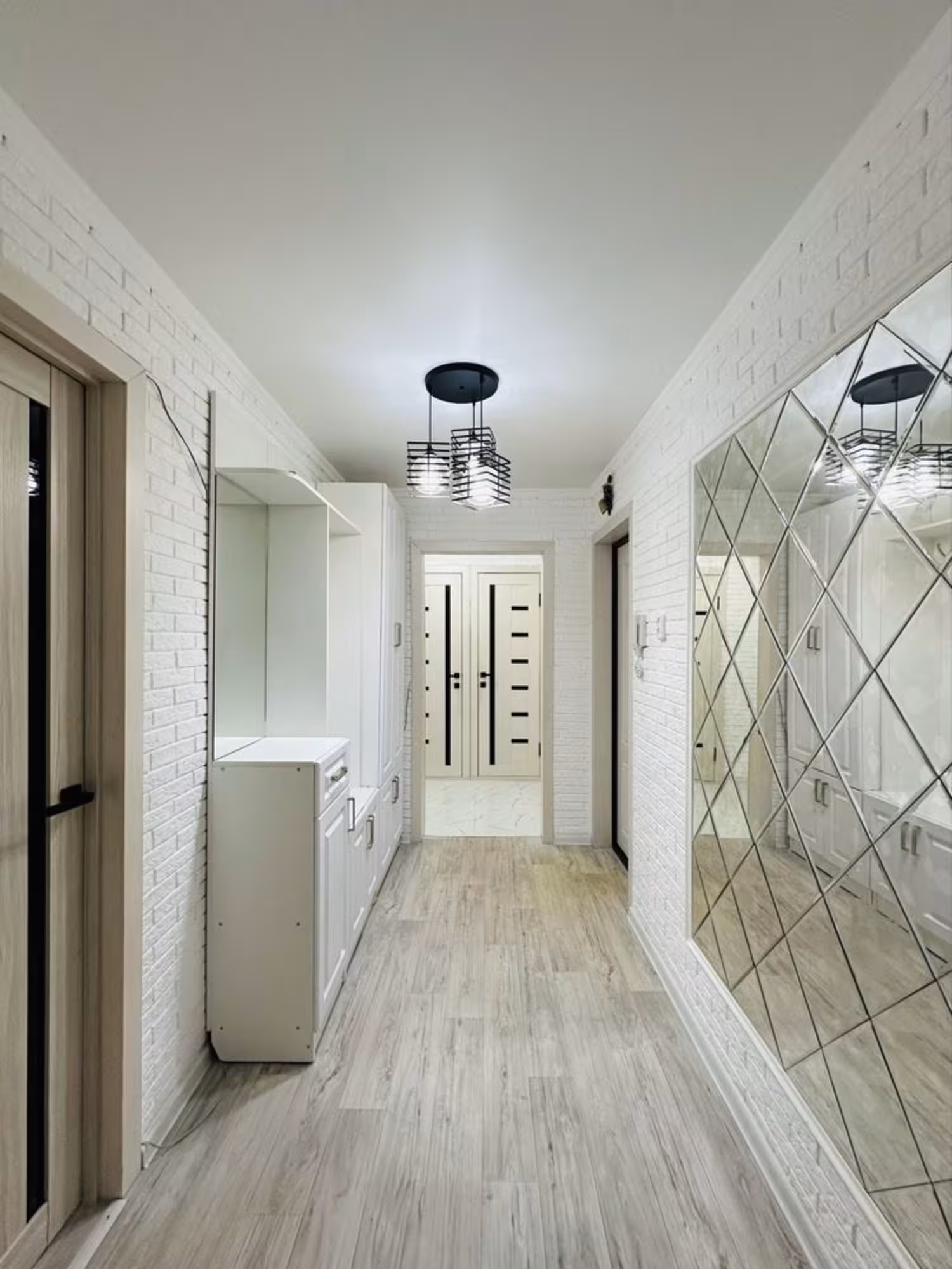 В нижнем Центре-3 предлагаем 3-комнатную квартиру на 4-этаже (12 / 14)